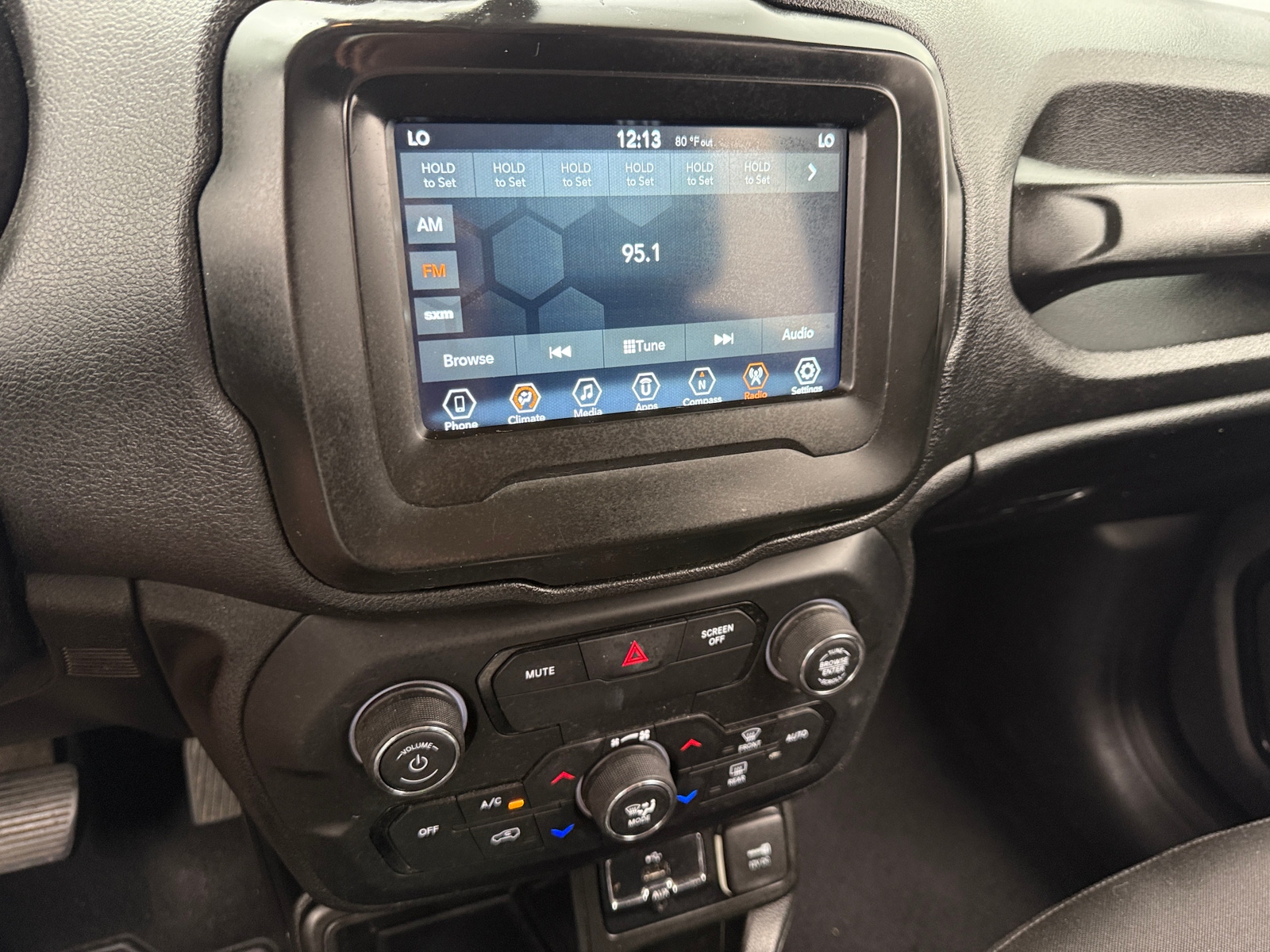 Thumbnail: 2018 Jeep Renegade - 4