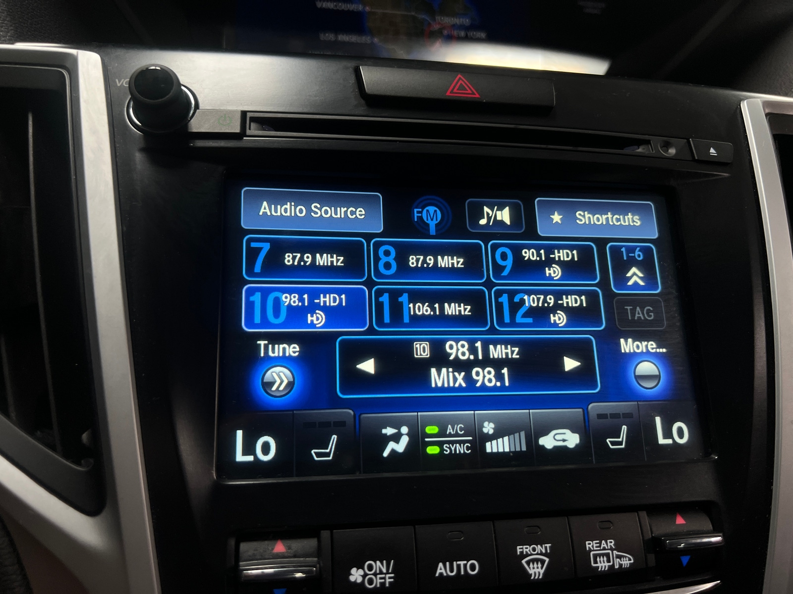 Thumbnail: 2017 Acura TLX - 3