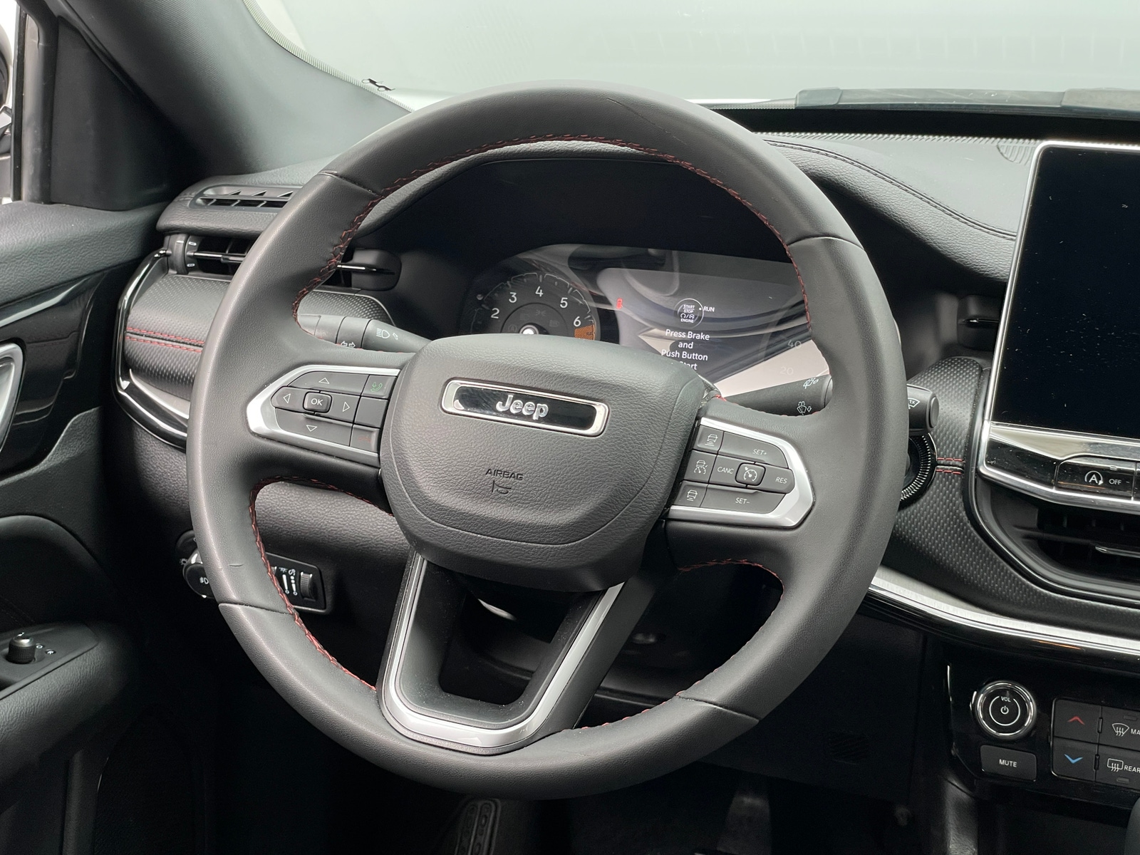 Thumbnail: 2025 Jeep Compass - 4