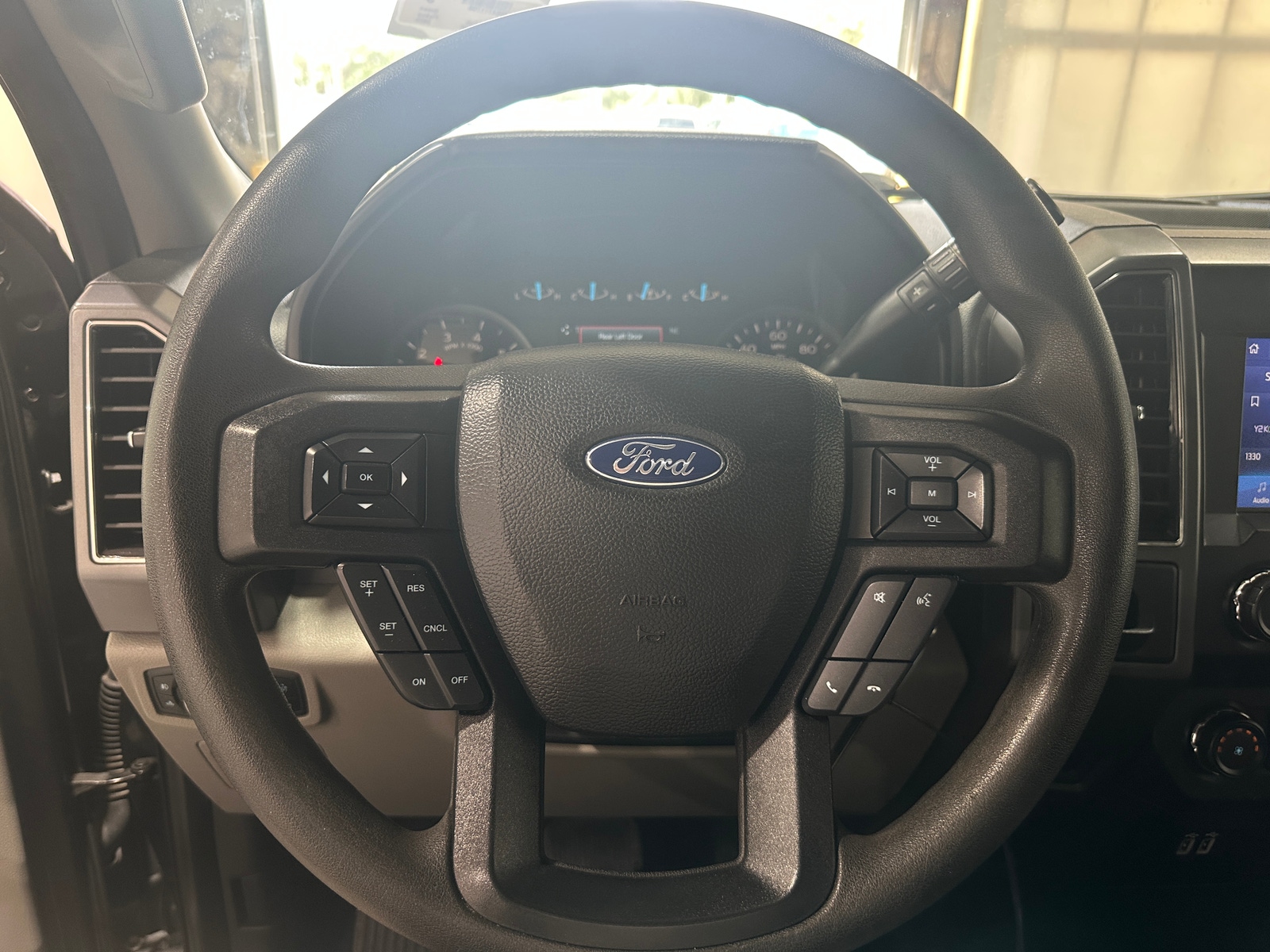 Thumbnail: 2020 Ford Econoline - 5
