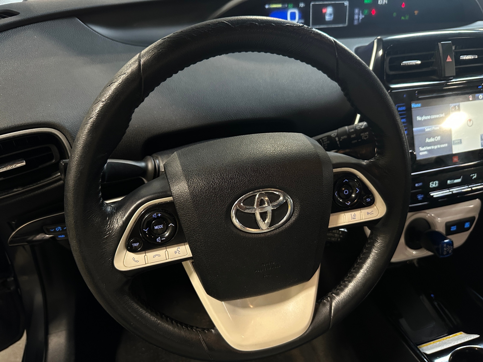 Thumbnail: 2017 Toyota Prius - 5