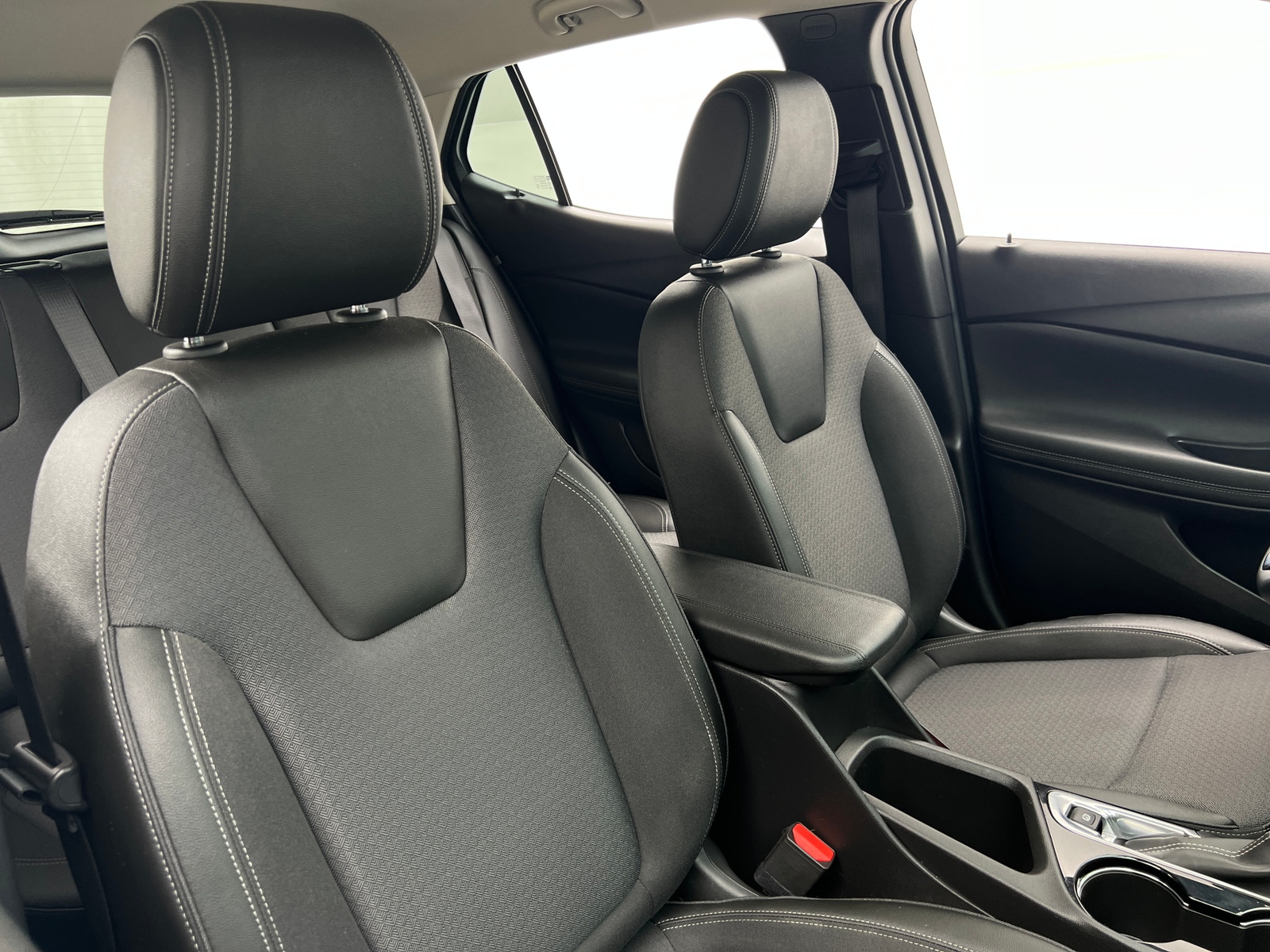 Thumbnail: 2025 Buick Encore GX - 2