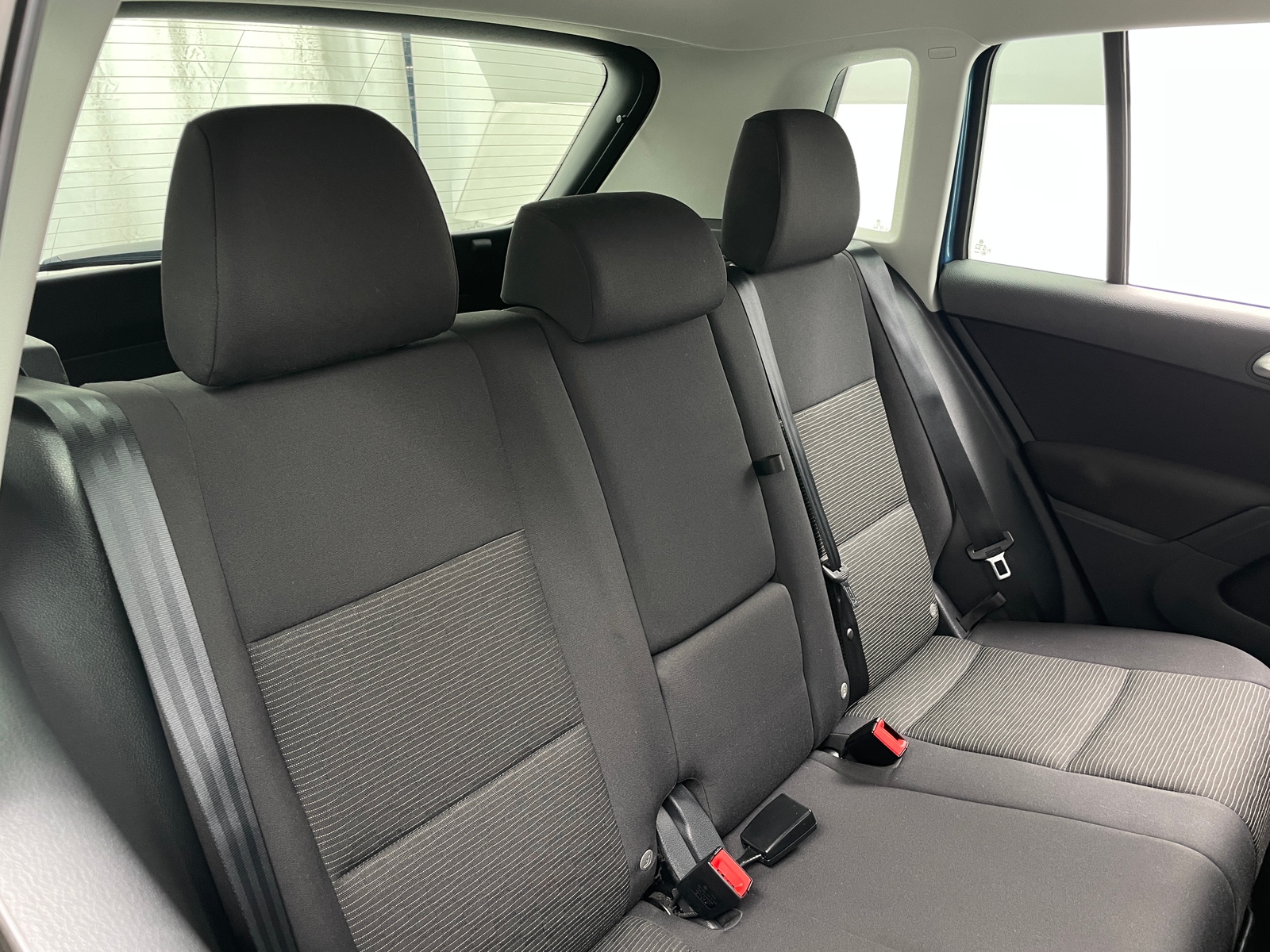Thumbnail: 2018 Volkswagen Tiguan - 6