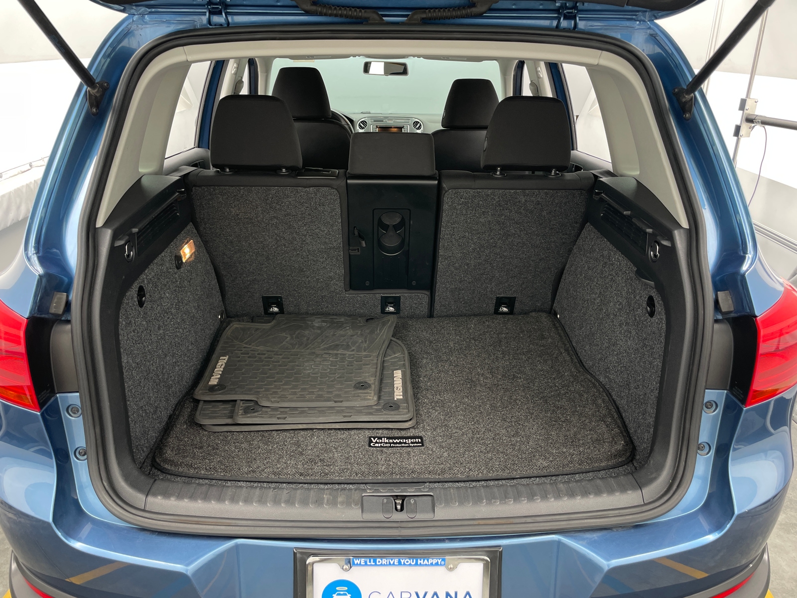 Thumbnail: 2018 Volkswagen Tiguan - 7