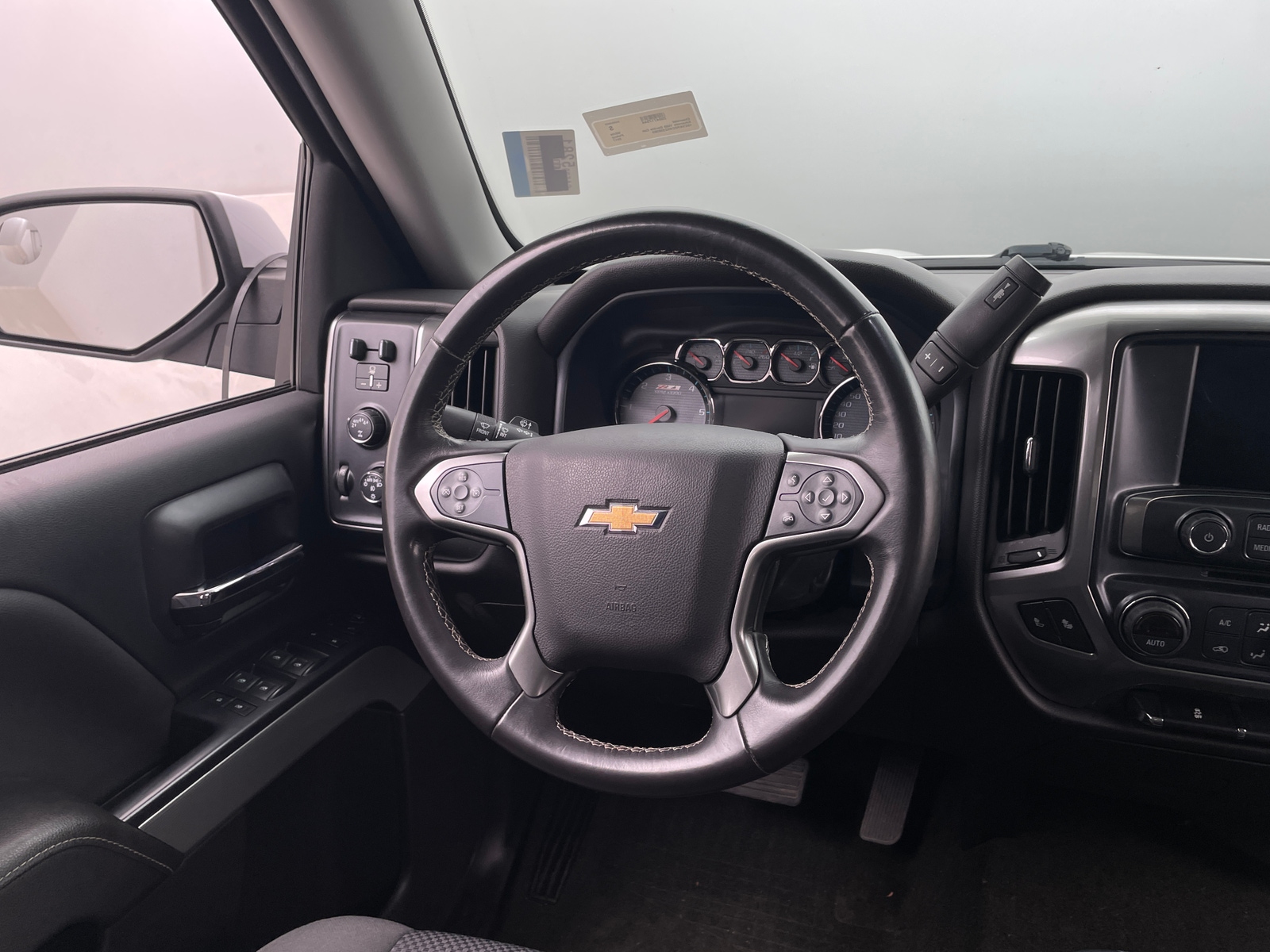 Thumbnail: 2017 Chevrolet Silverado 1500 - 5