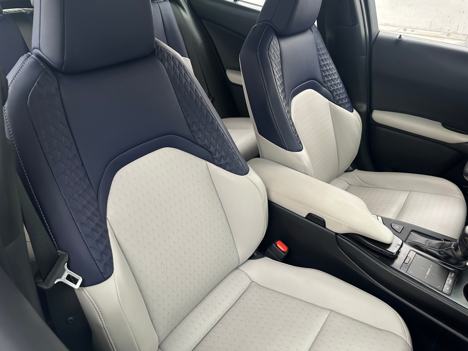 Thumbnail: 2019 Lexus UX - 5