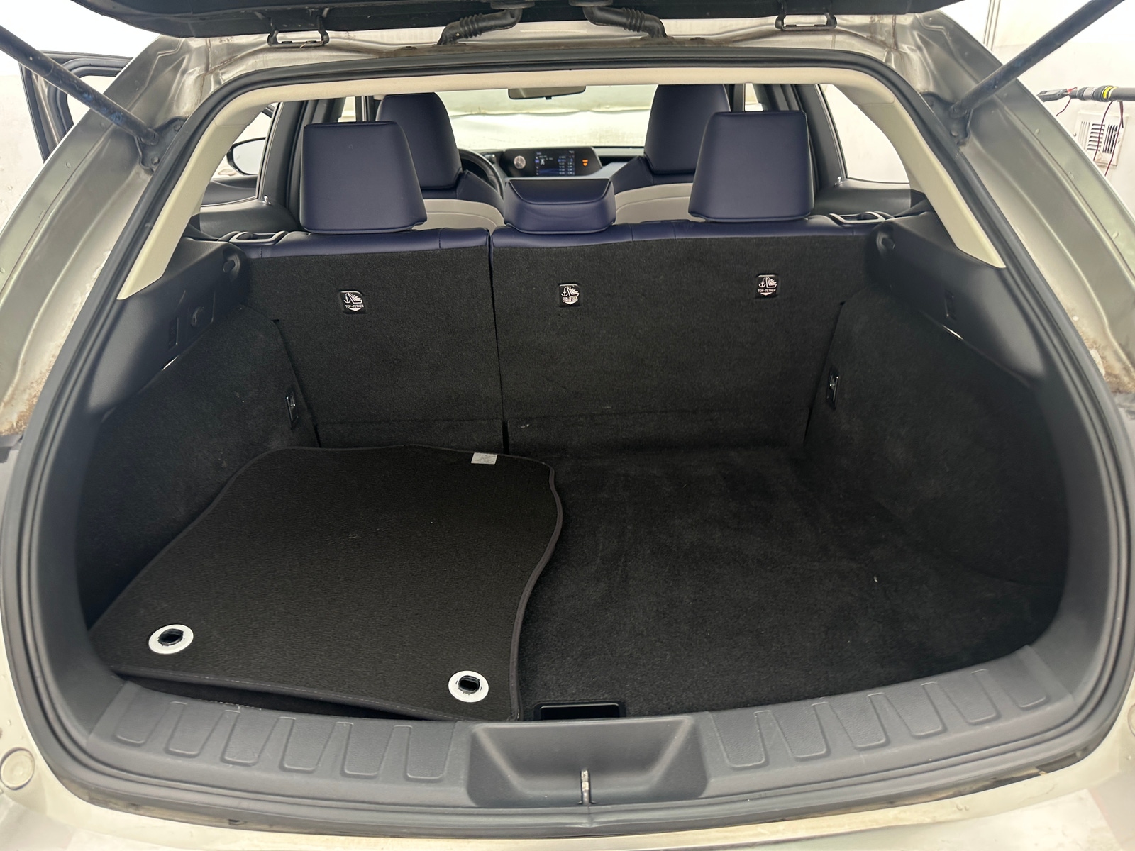 Thumbnail: 2019 Lexus UX - 6