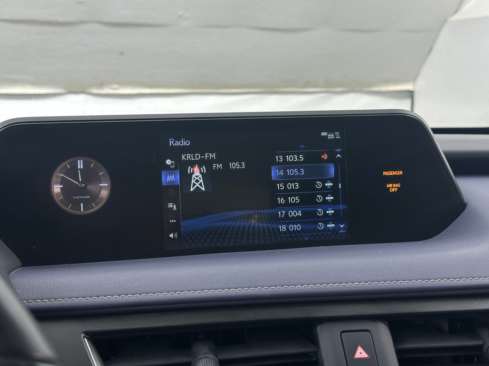 Thumbnail: 2019 Lexus UX - 3