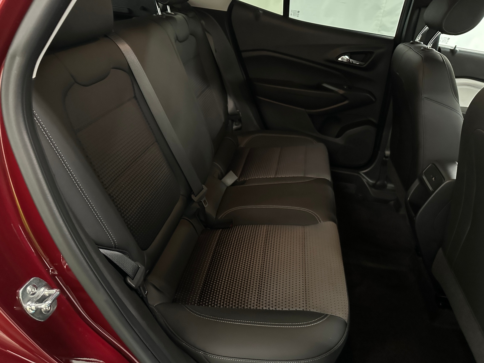 Thumbnail: 2025 Chevrolet Trax - 6