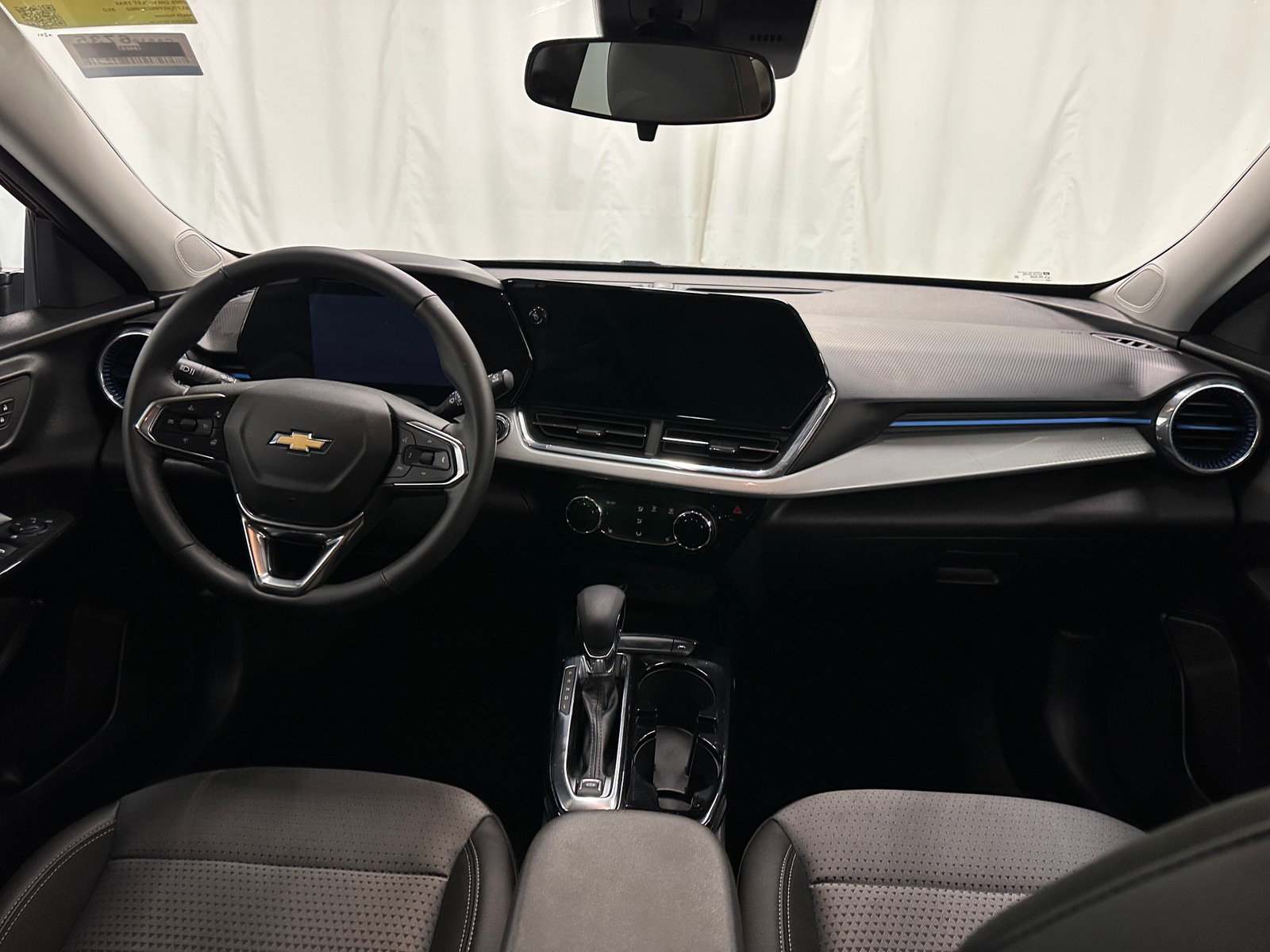 Thumbnail: 2025 Chevrolet Trax - 3