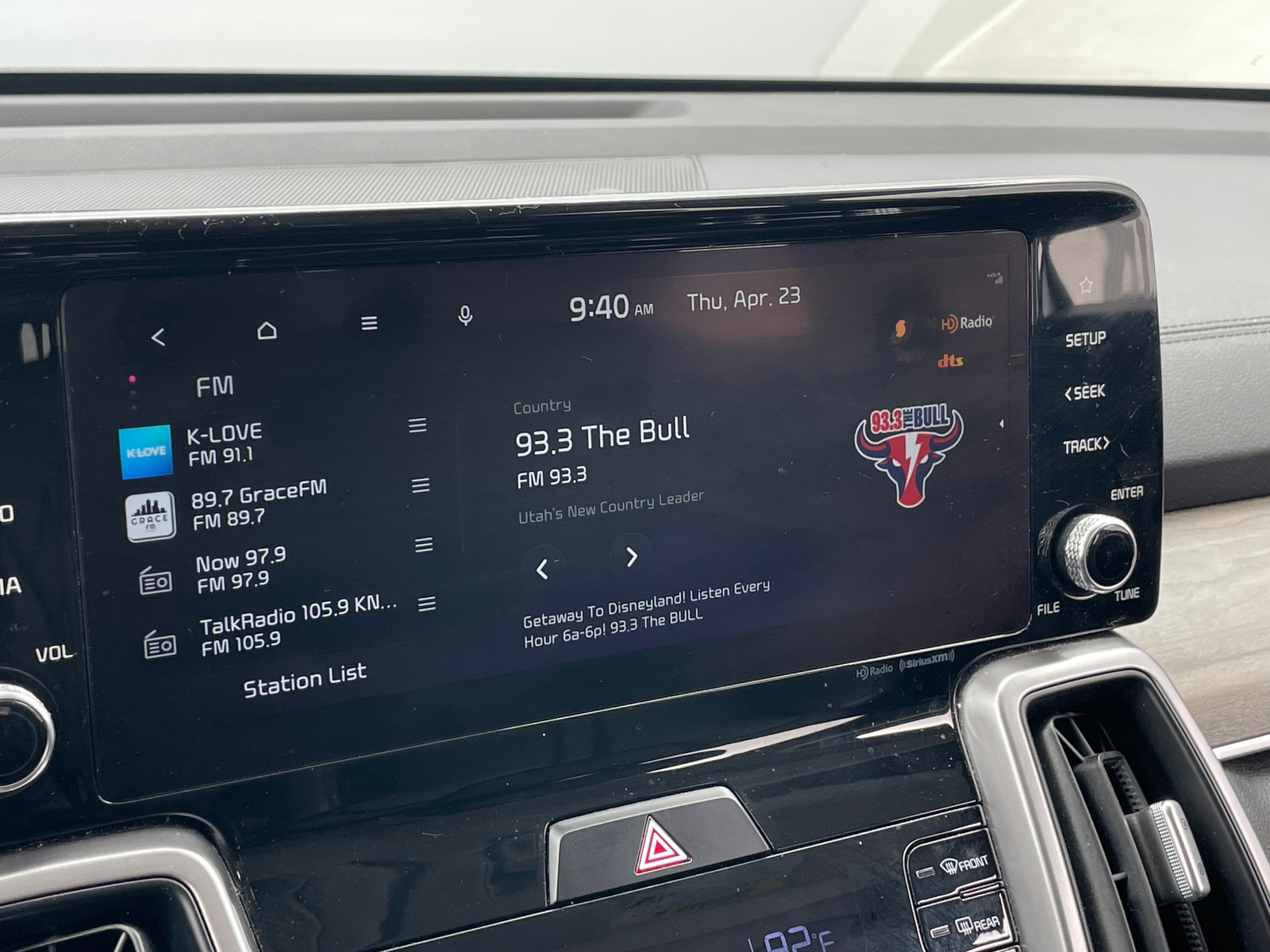 Thumbnail: 2023 Kia Sorento - 3