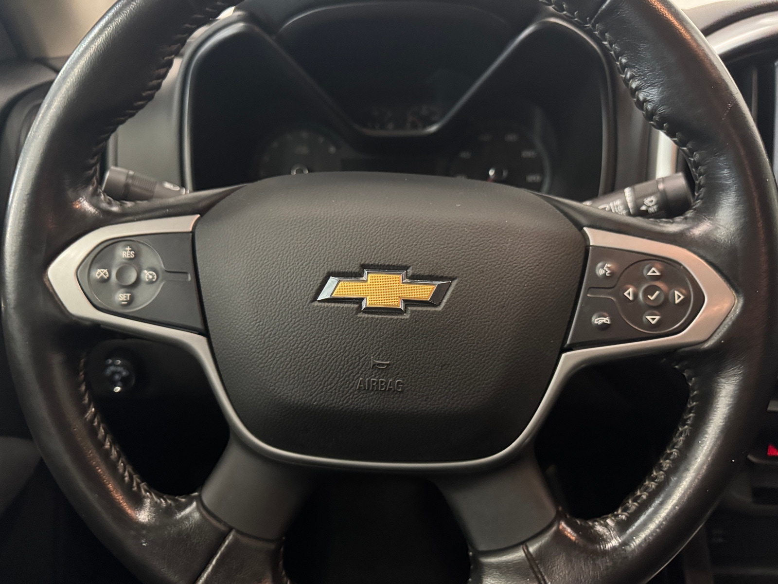 Thumbnail: 2021 Chevrolet Colorado - 5