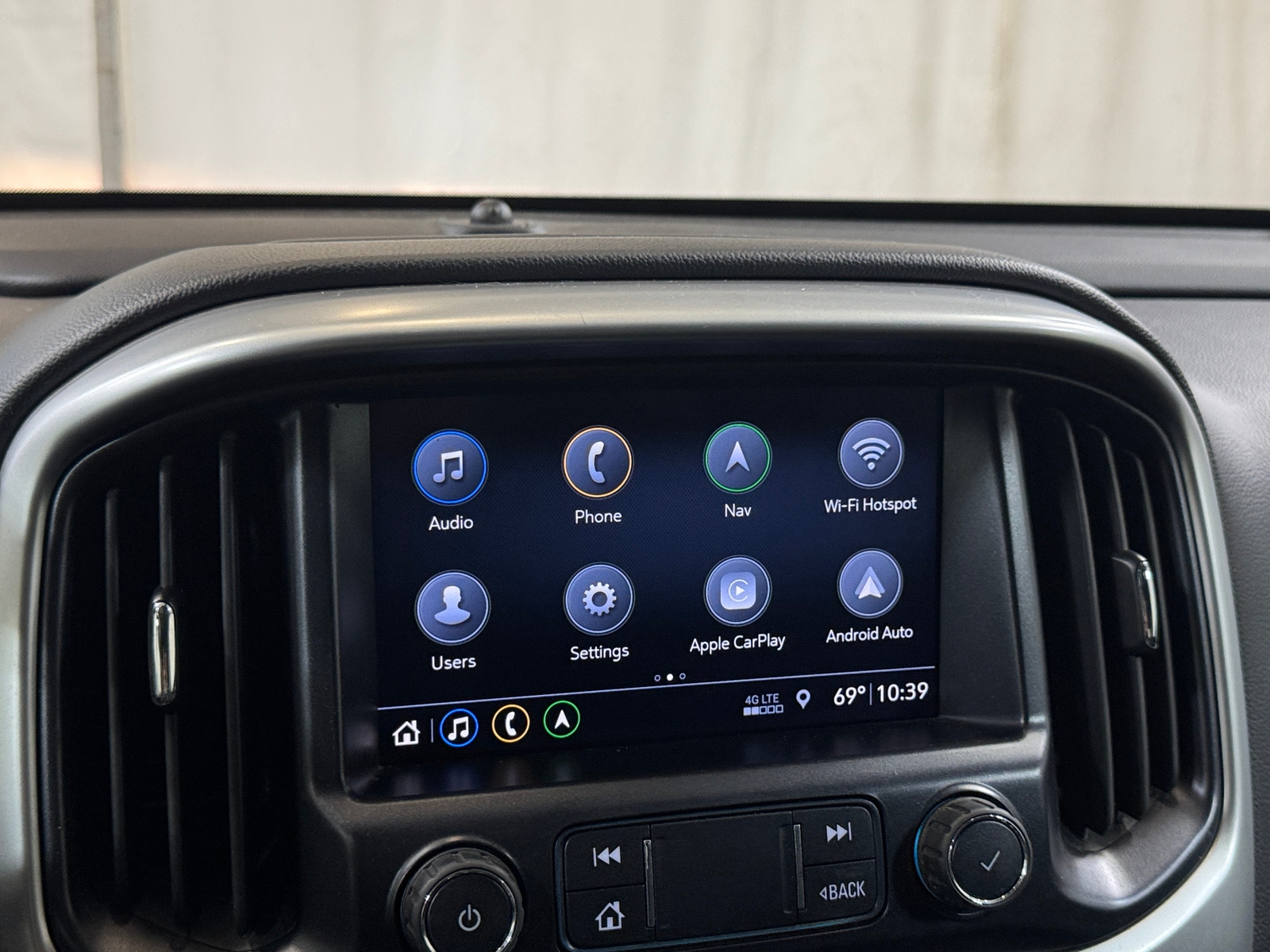 Thumbnail: 2021 Chevrolet Colorado - 4