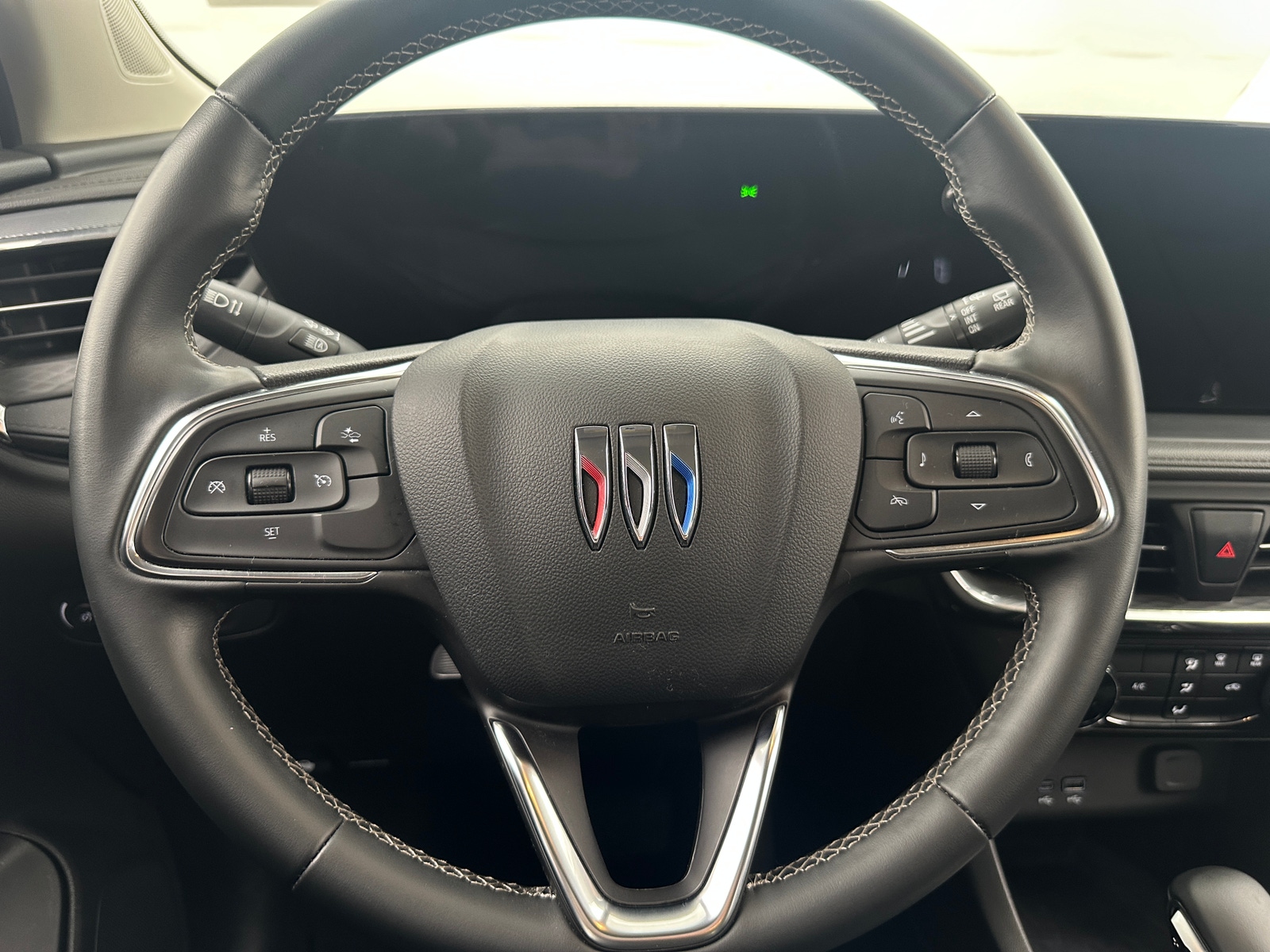 Thumbnail: 2025 Buick Encore GX - 4