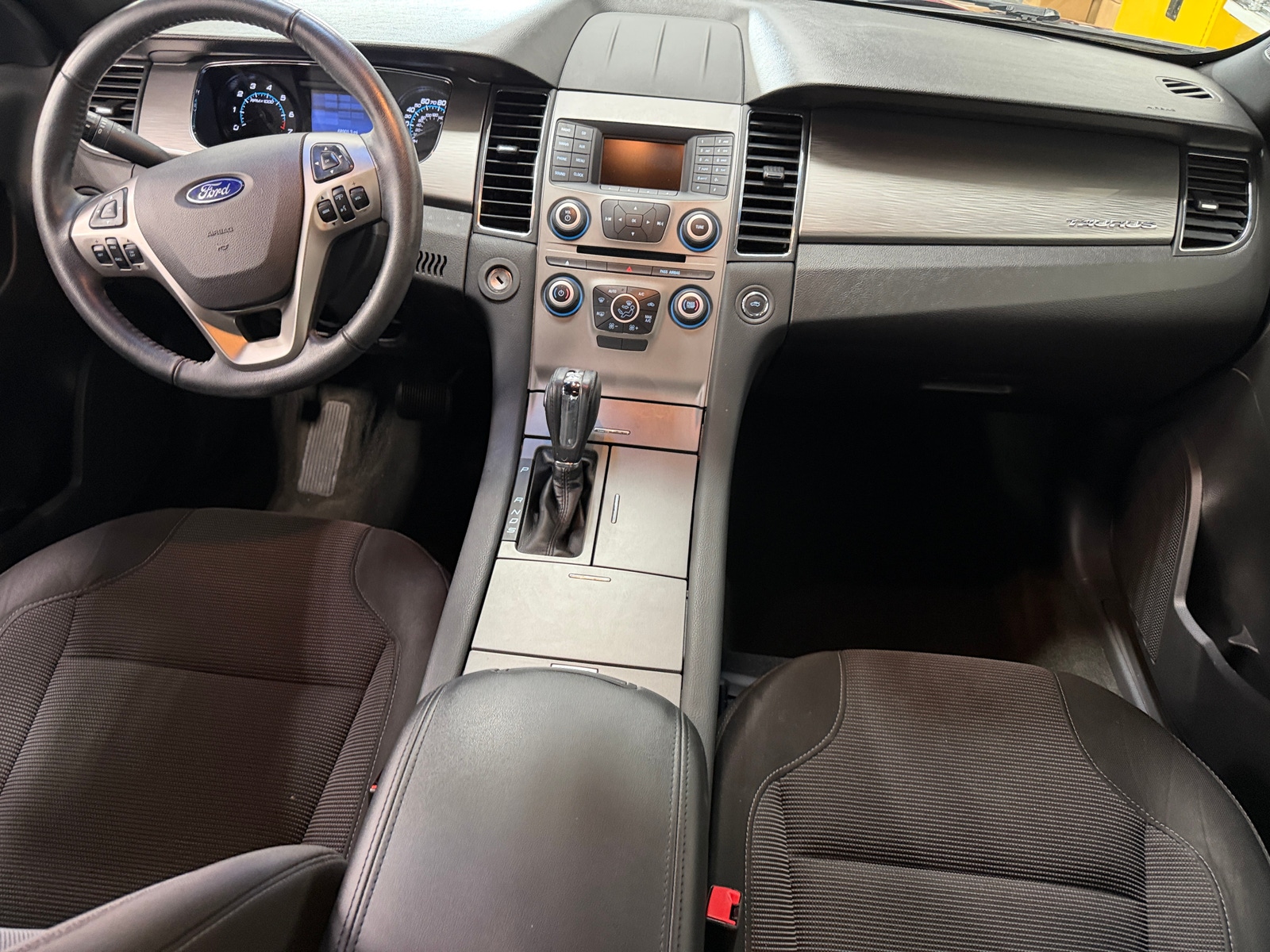 Thumbnail: 2016 Ford Taurus - 3