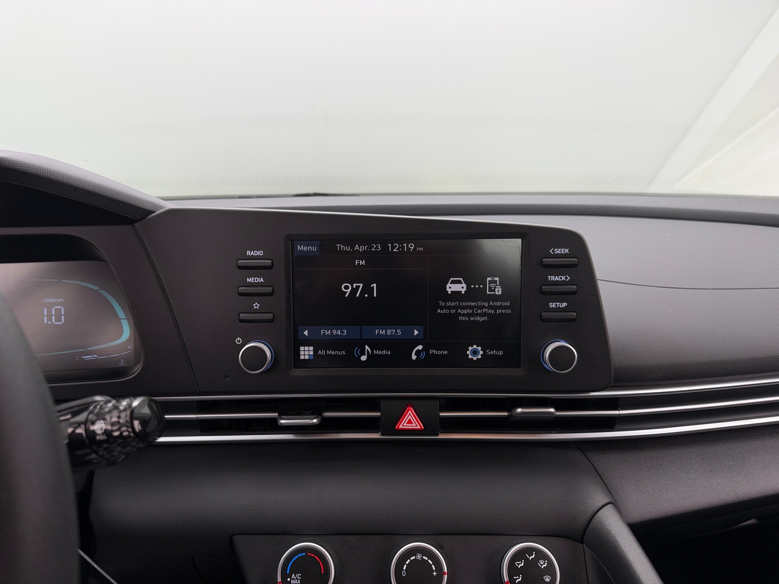 Thumbnail: 2025 Hyundai Elantra - 4