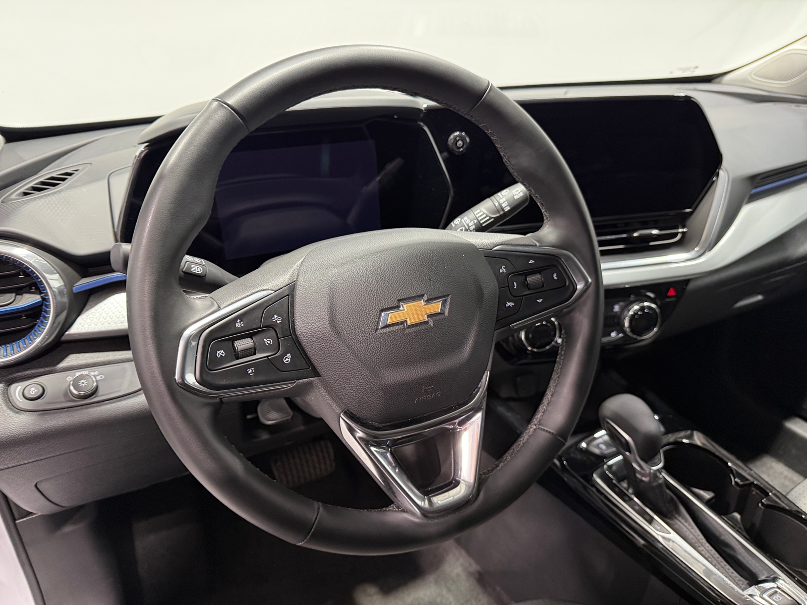Thumbnail: 2025 Chevrolet Trax - 5