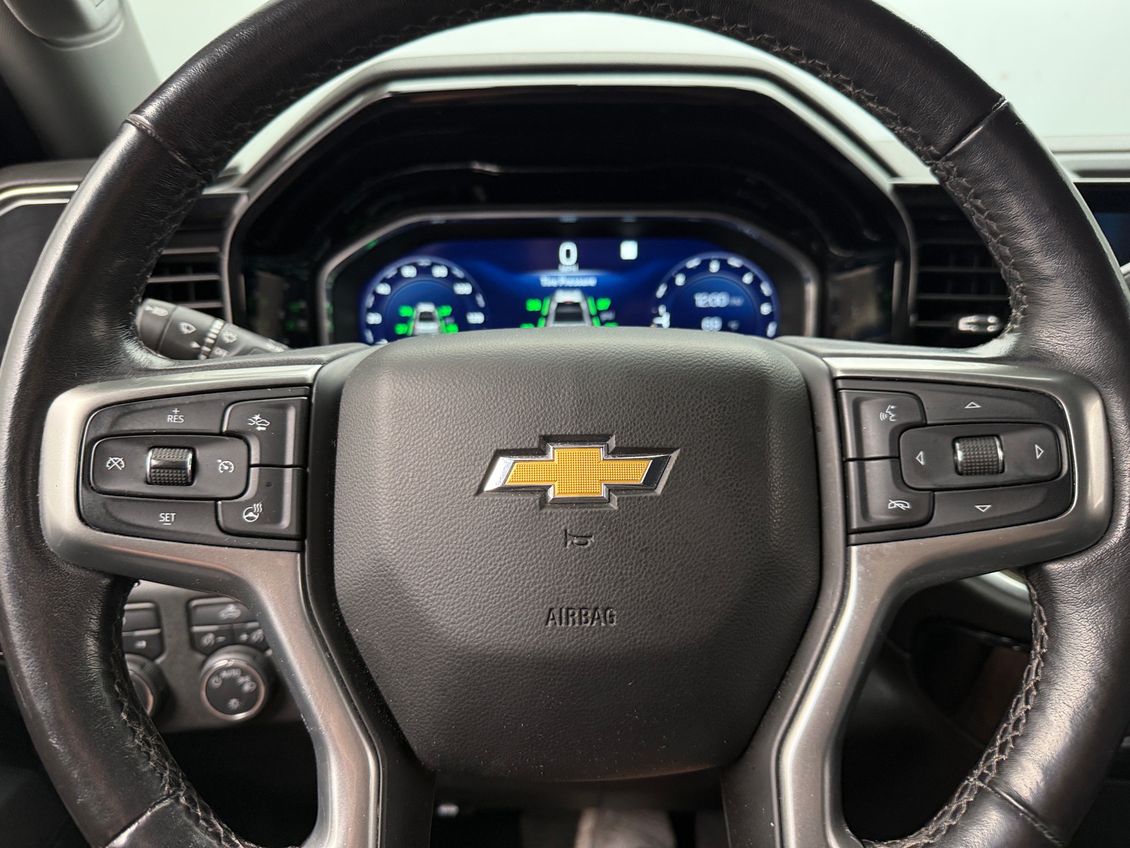 Thumbnail: 2022 Chevrolet Silverado 1500 - 5