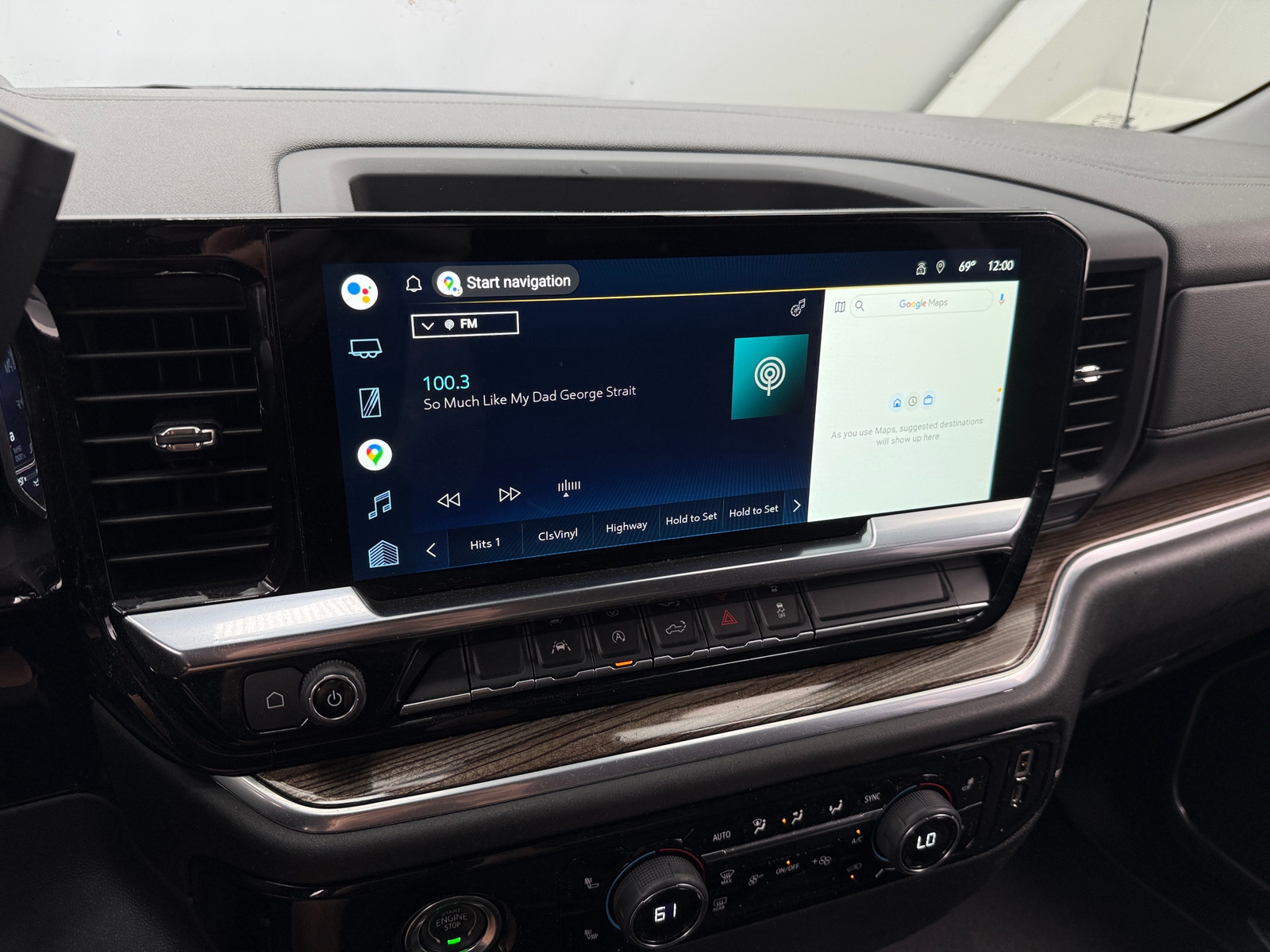 Thumbnail: 2022 Chevrolet Silverado 1500 - 4