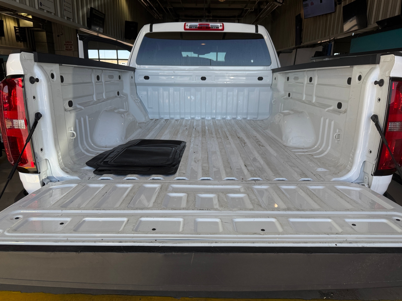 Thumbnail: 2022 Chevrolet Colorado - 7