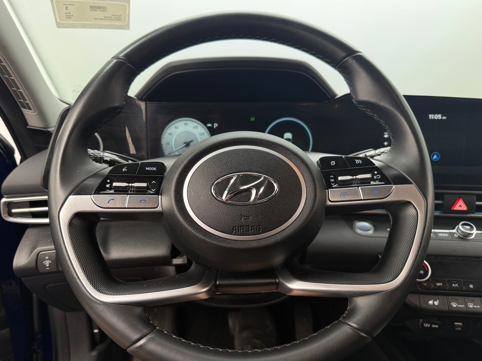 Thumbnail: 2023 Hyundai Elantra - 4