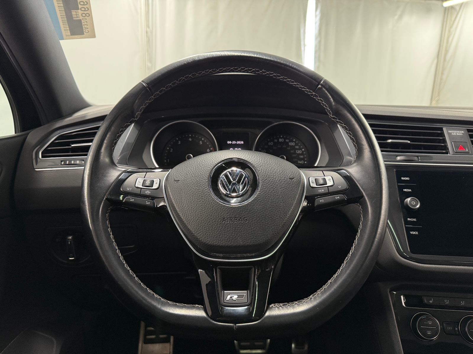 Thumbnail: 2021 Volkswagen Tiguan - 4