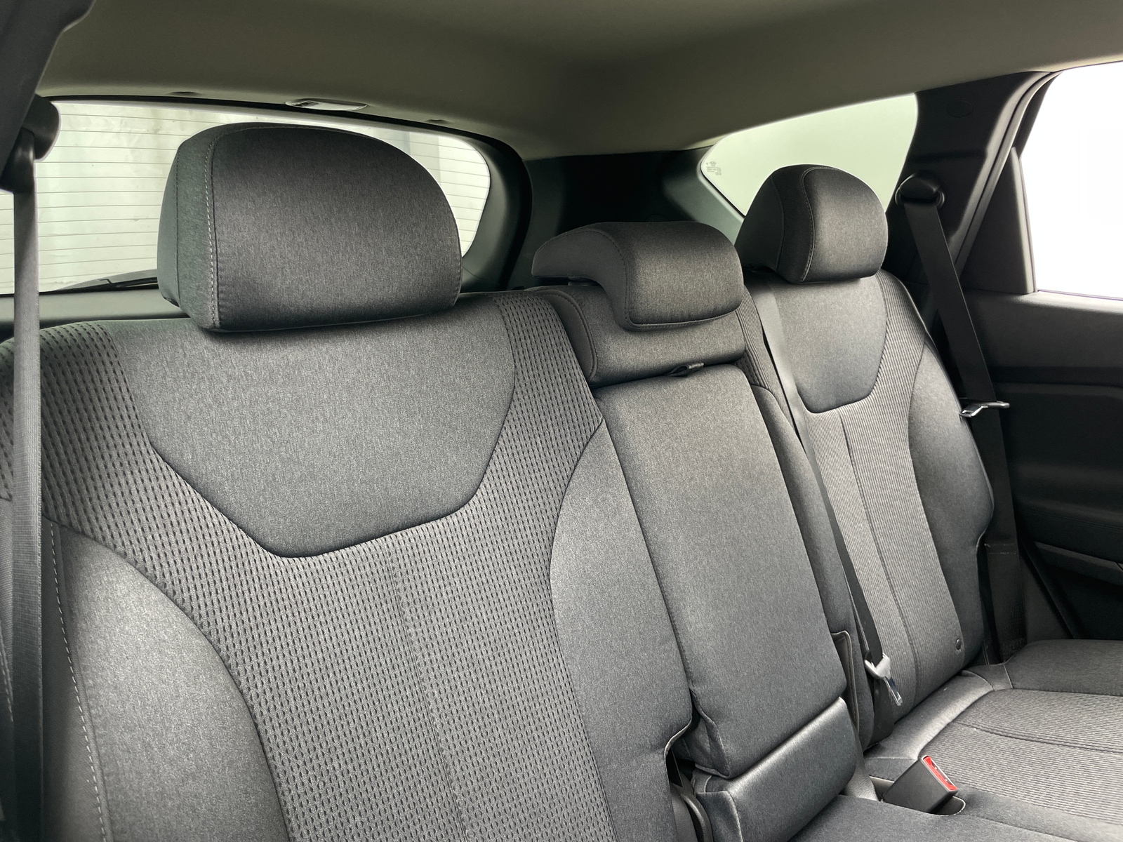 Thumbnail: 2020 Hyundai Santa Fe - 6