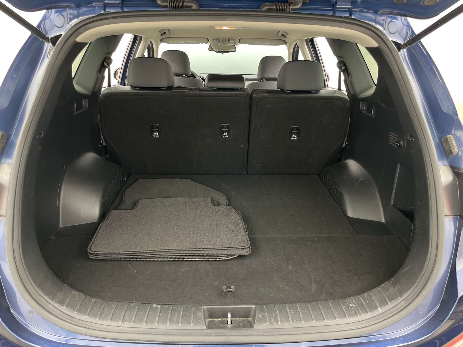 Thumbnail: 2020 Hyundai Santa Fe - 7