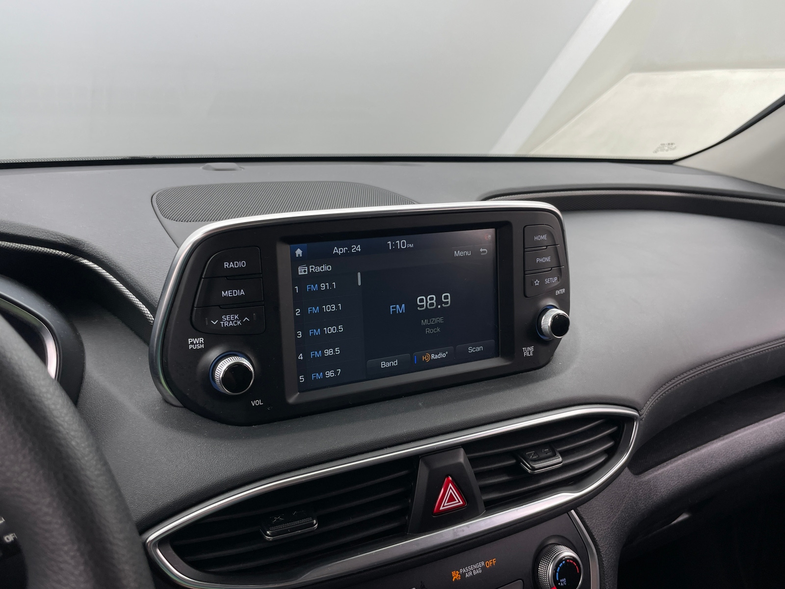 Thumbnail: 2020 Hyundai Santa Fe - 4