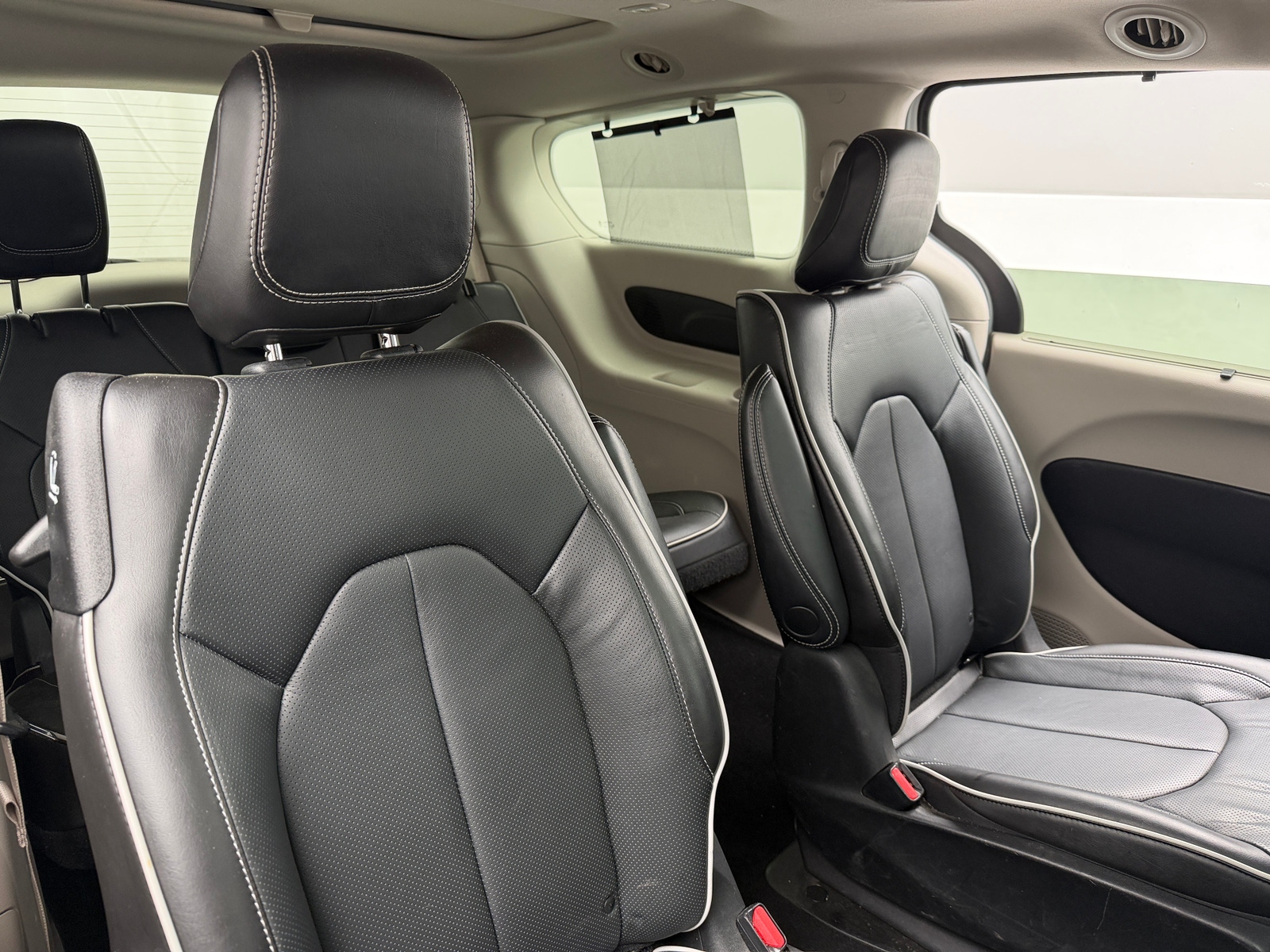 Thumbnail: 2021 Chrysler Pacifica - 5