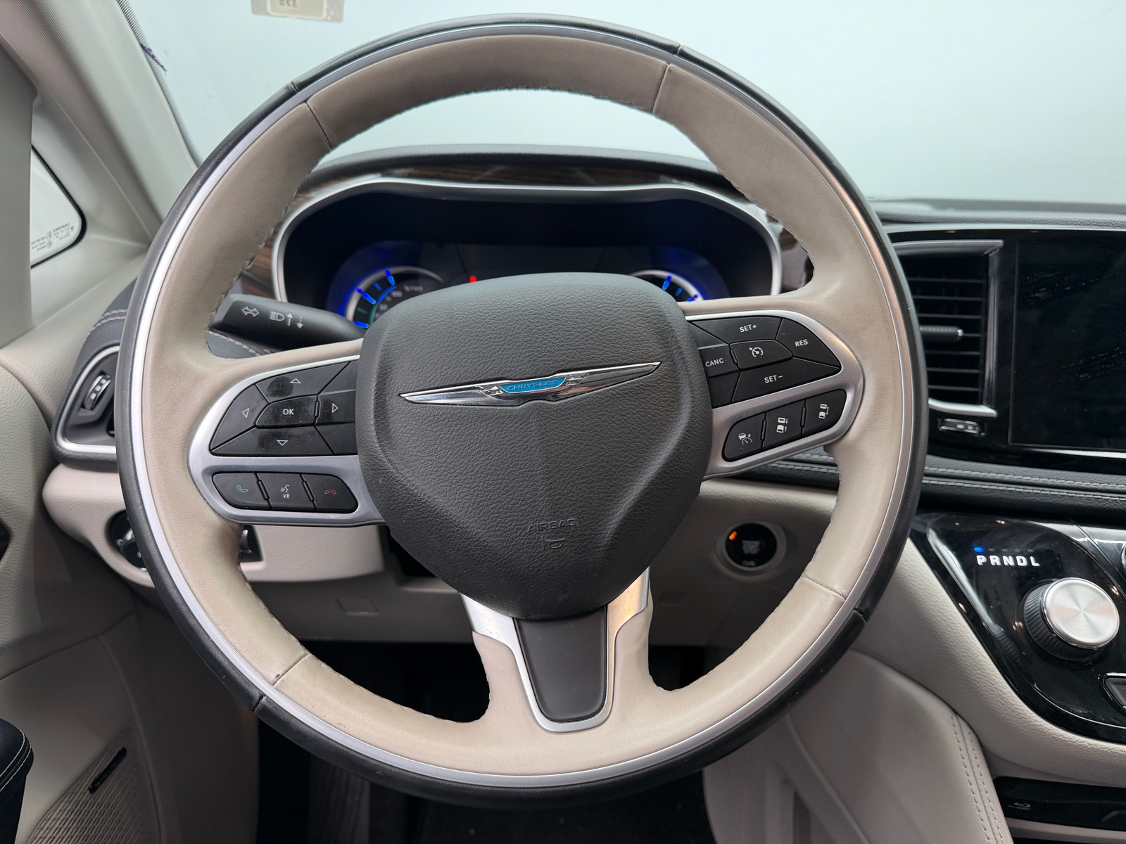Thumbnail: 2021 Chrysler Pacifica - 4