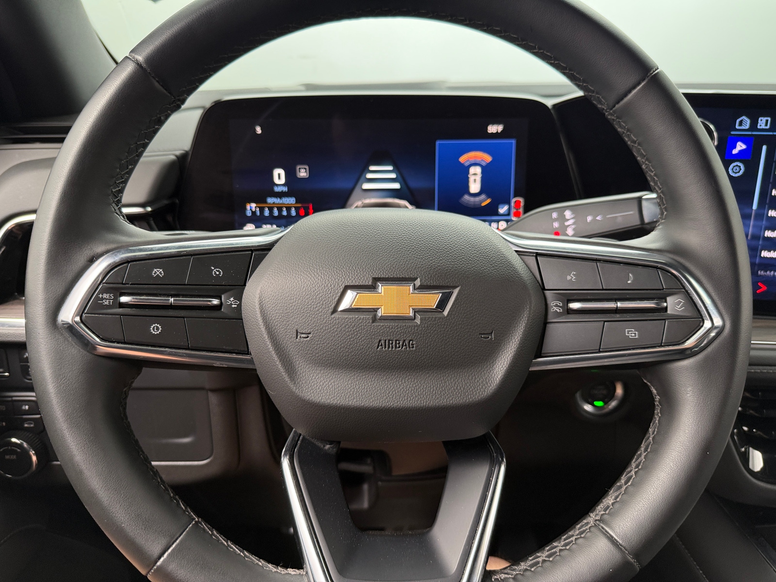 Thumbnail: 2025 Chevrolet Tahoe - 4