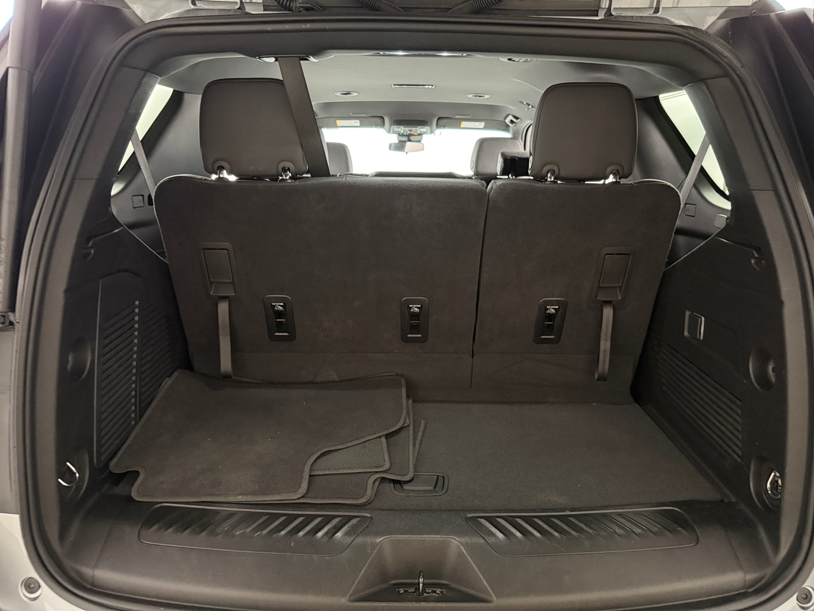 Thumbnail: 2025 Chevrolet Tahoe - 6