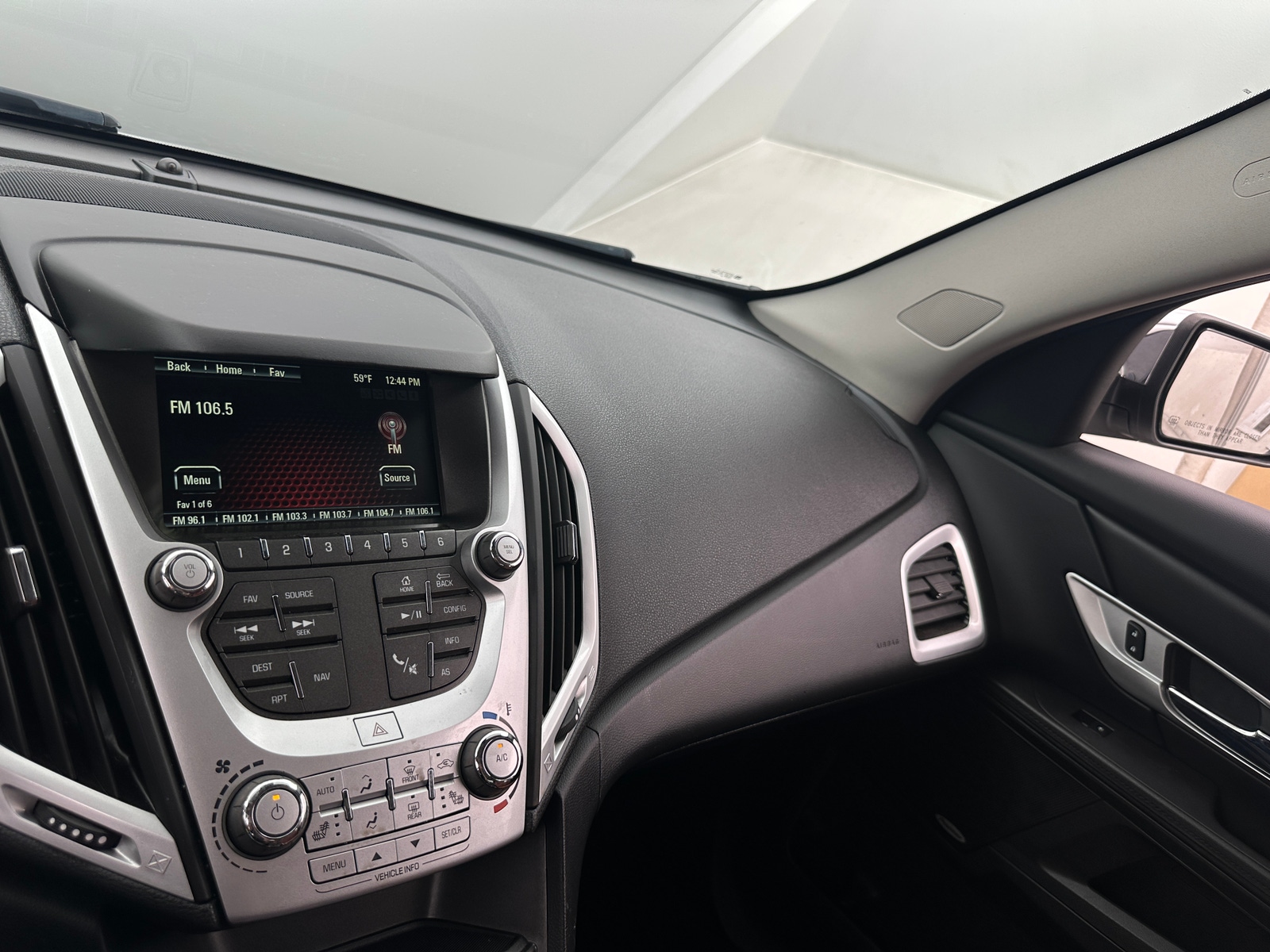 Thumbnail: 2017 GMC Terrain - 4