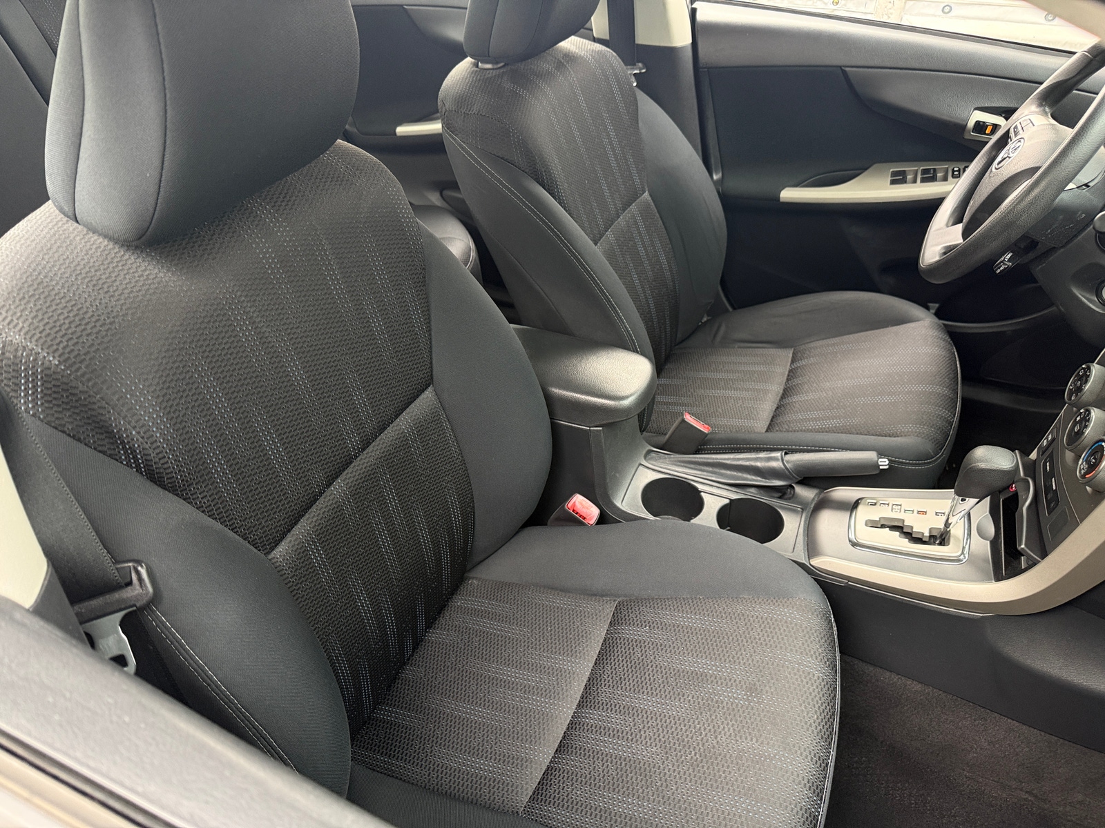 Thumbnail: 2012 Toyota Corolla - 2