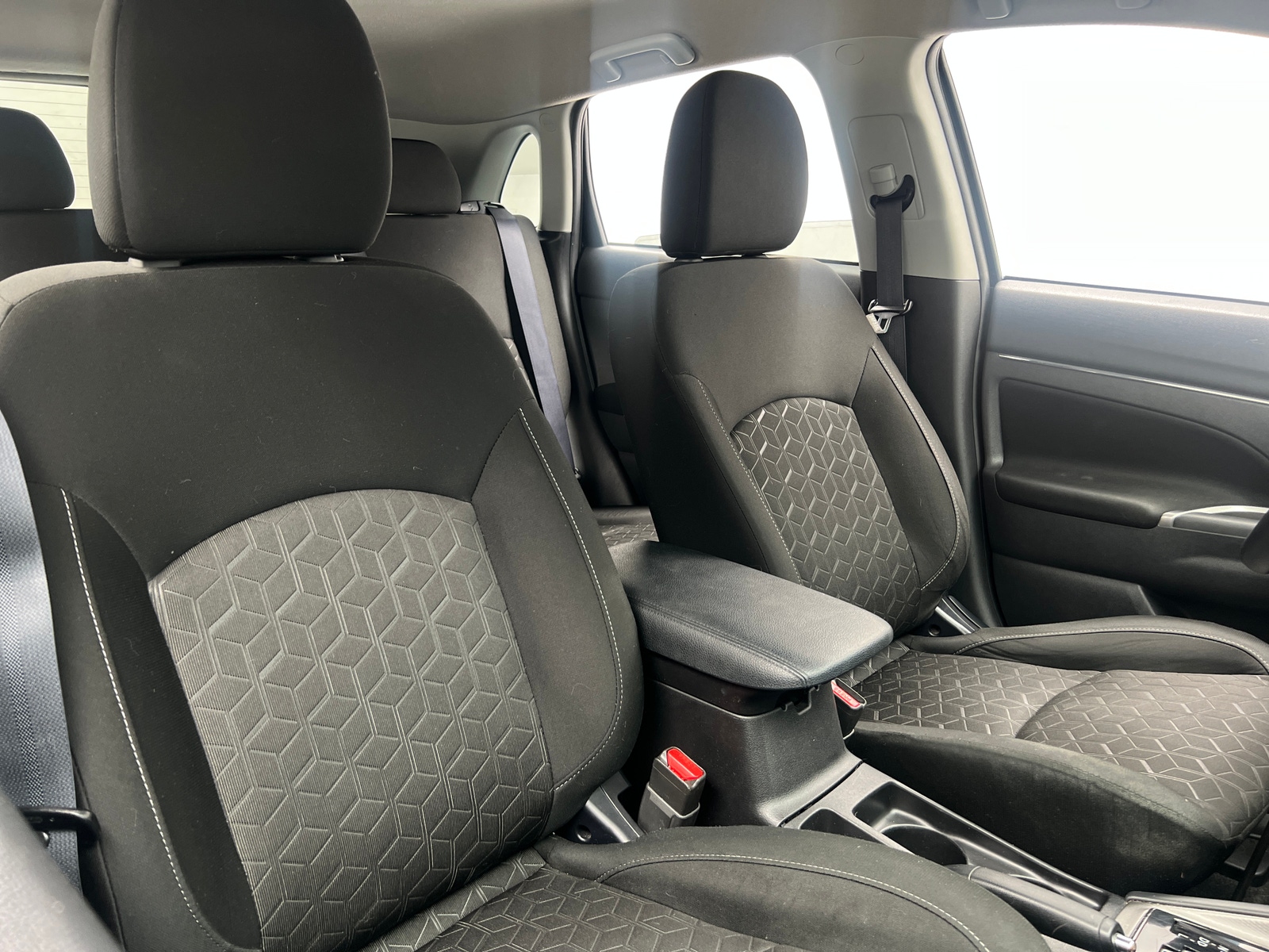 Thumbnail: 2021 Mitsubishi Outlander Sport - 2