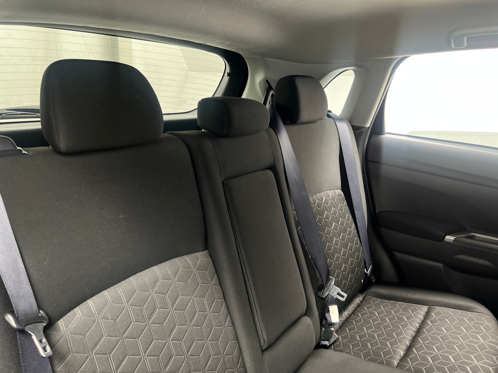 Thumbnail: 2021 Mitsubishi Outlander Sport - 6