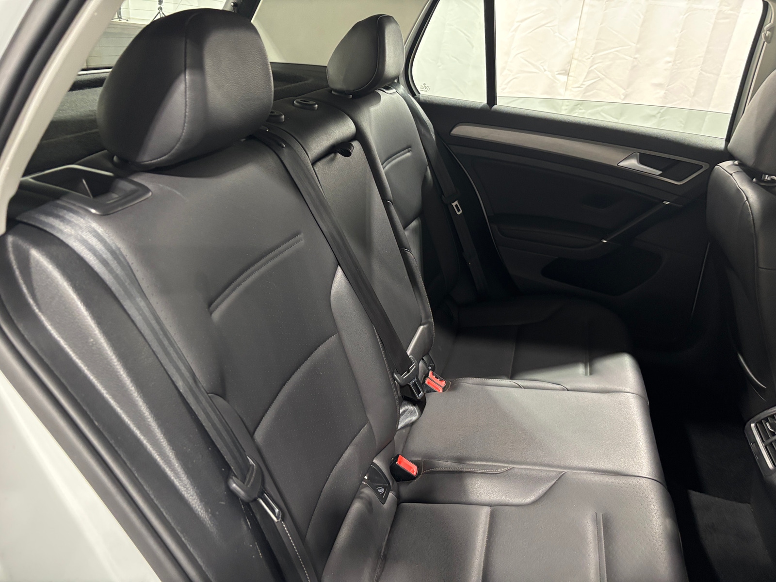 Thumbnail: 2015 Volkswagen Golf - 5