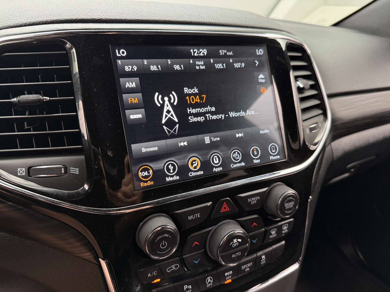 Thumbnail: 2019 Jeep Grand Cherokee - 4