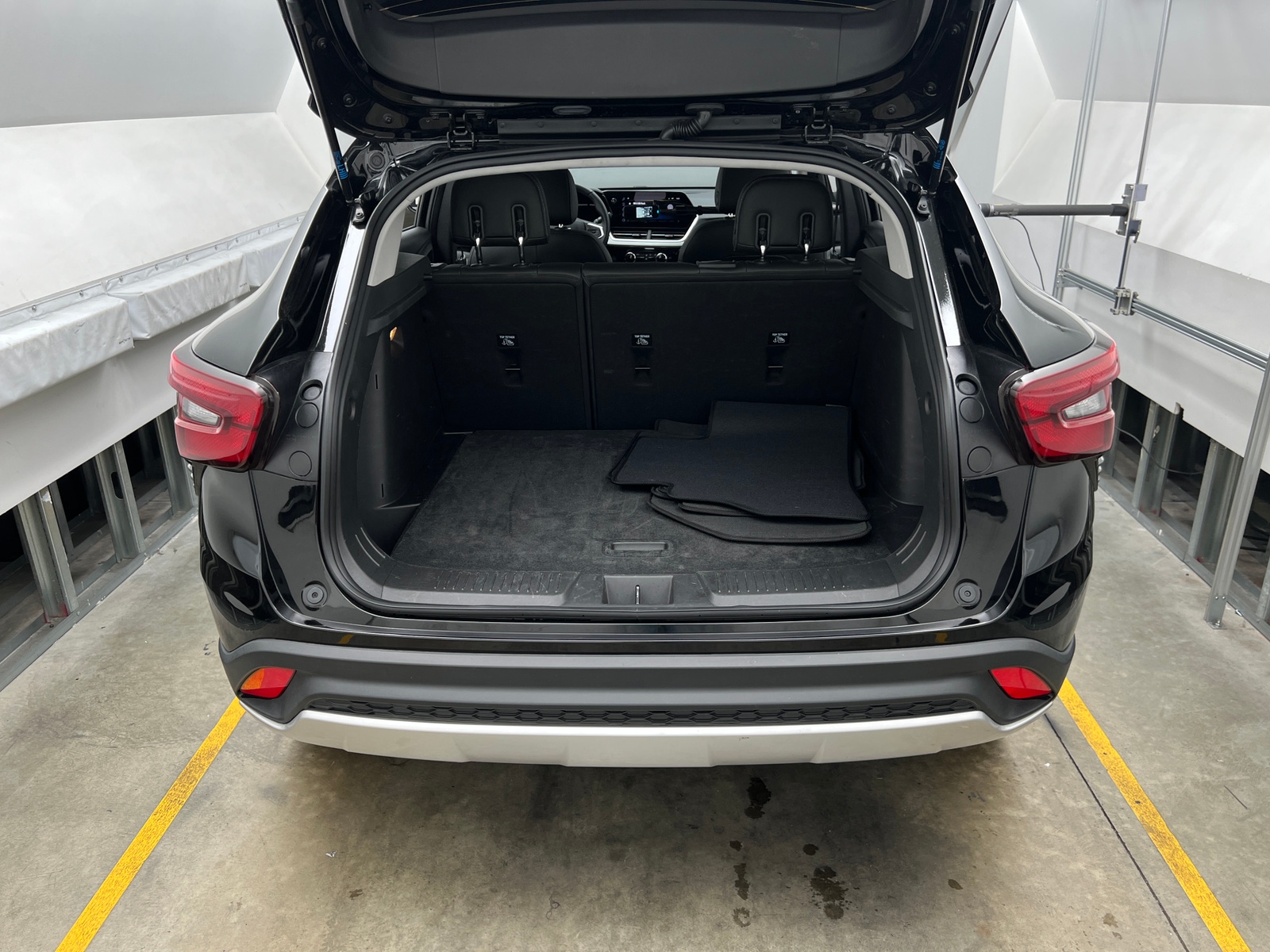 Thumbnail: 2025 Chevrolet Trax - 7