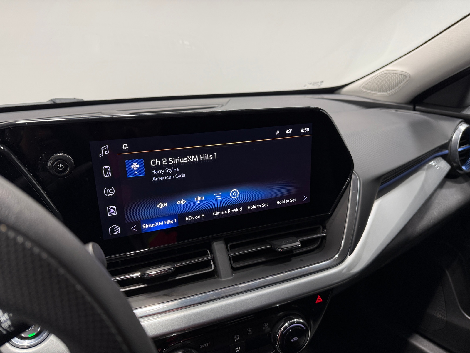 Thumbnail: 2025 Chevrolet Trax - 4