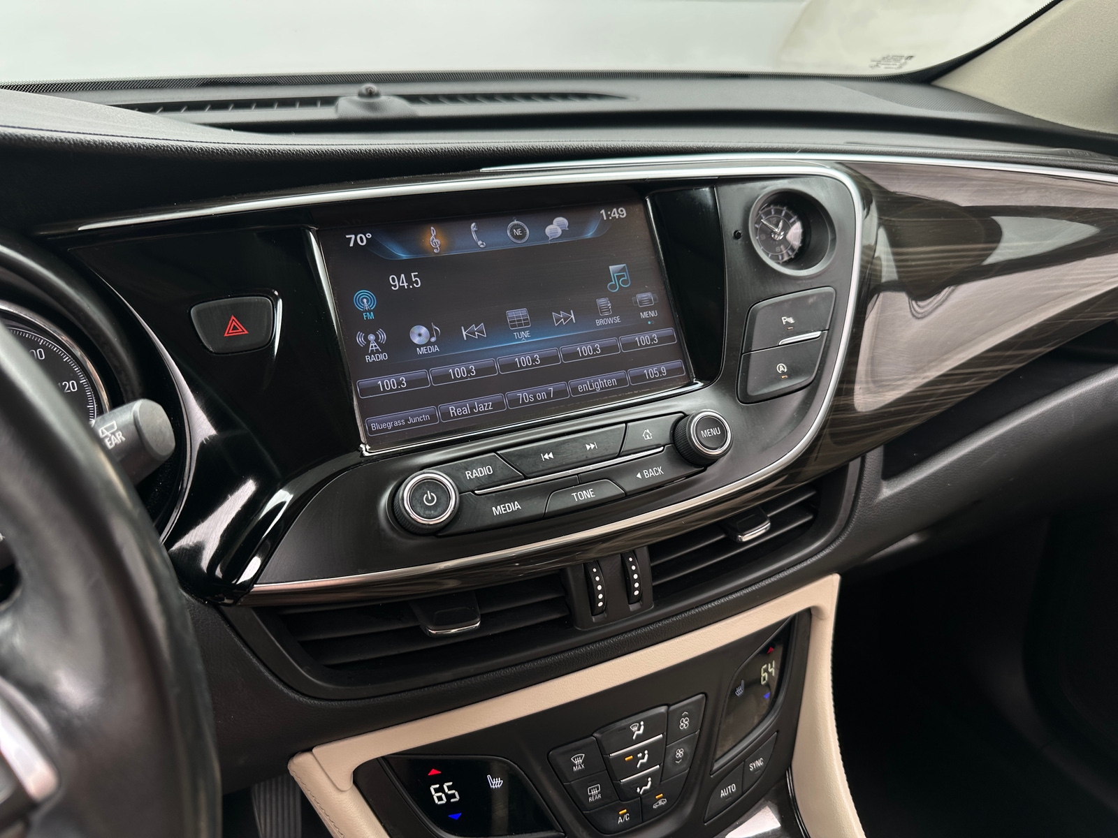 Thumbnail: 2019 Buick Envision - 3