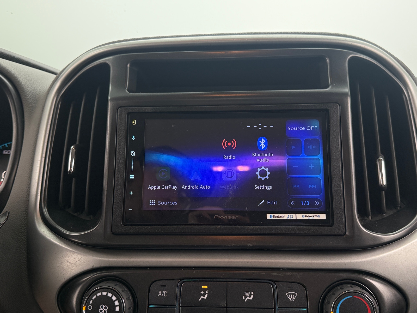 Thumbnail: 2016 Chevrolet Colorado - 4