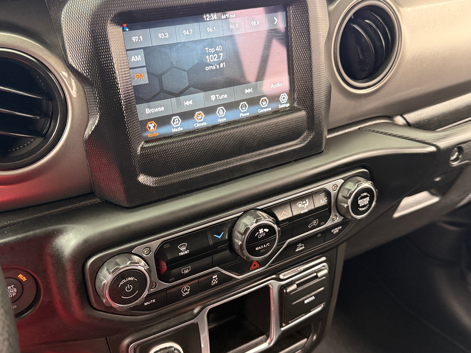 Thumbnail: 2023 Jeep Gladiator - 4
