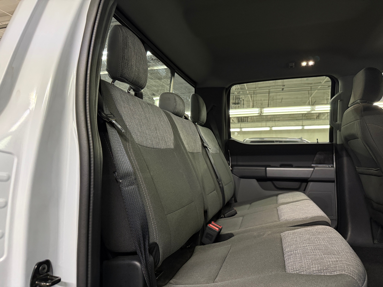 Thumbnail: 2022 Ford Econoline - 6