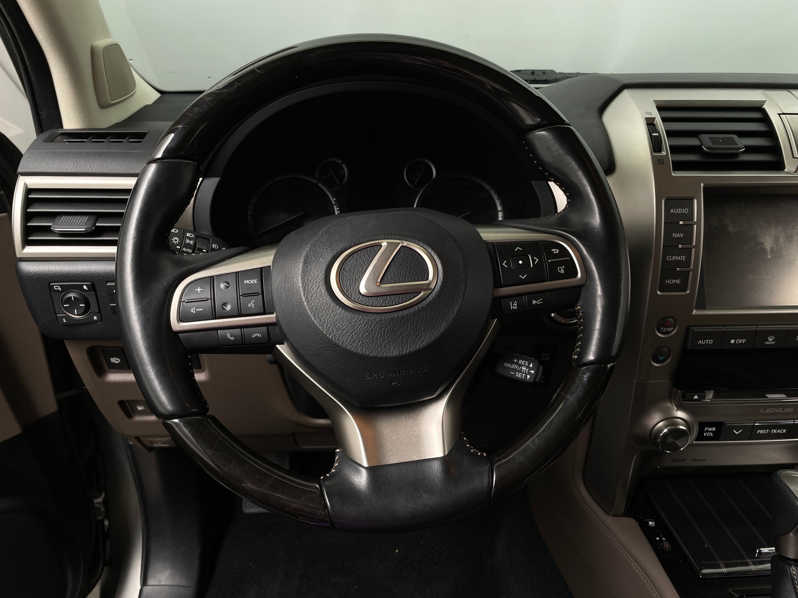 Thumbnail: 2021 Lexus GX - 4