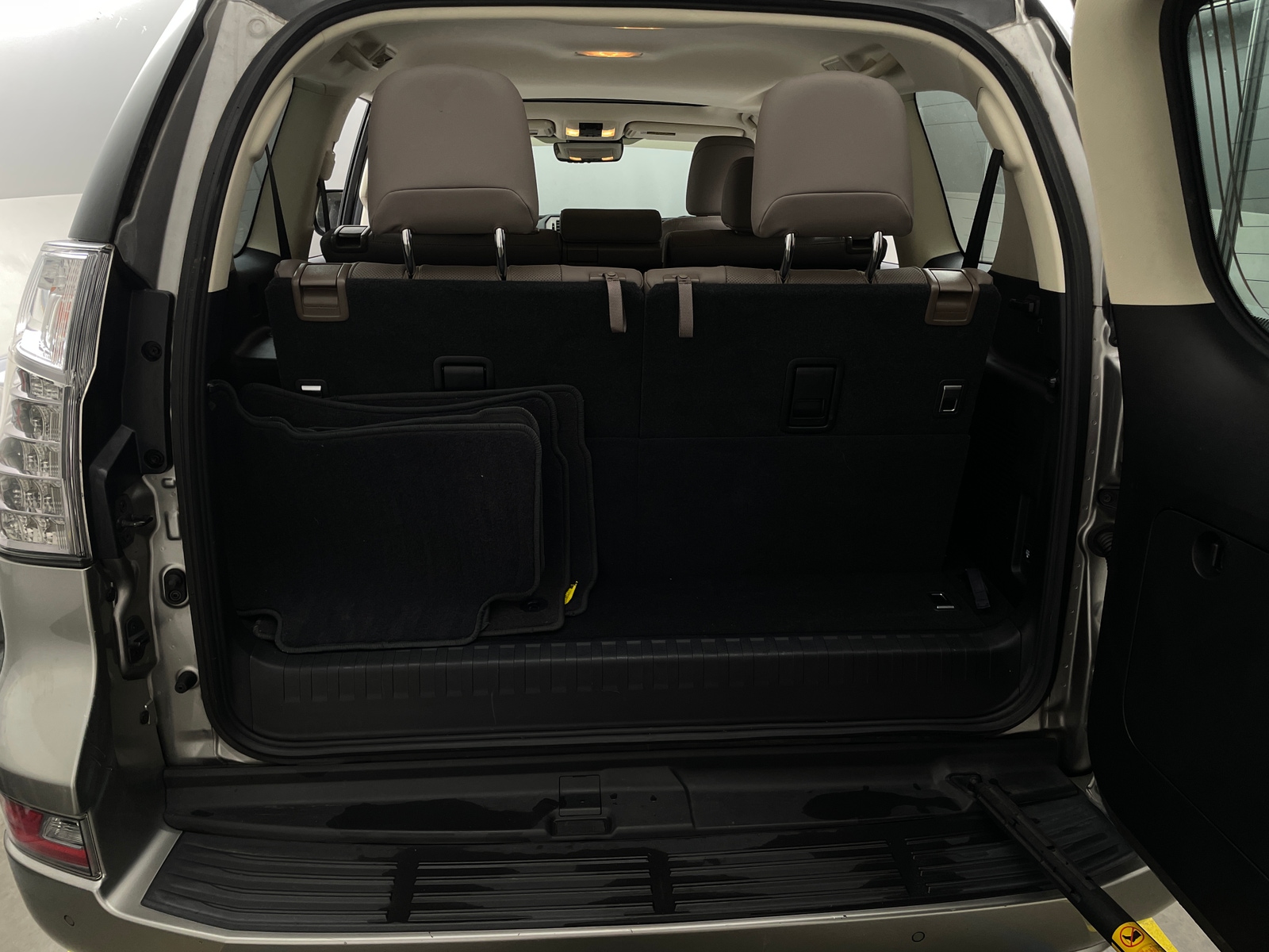 Thumbnail: 2021 Lexus GX - 6