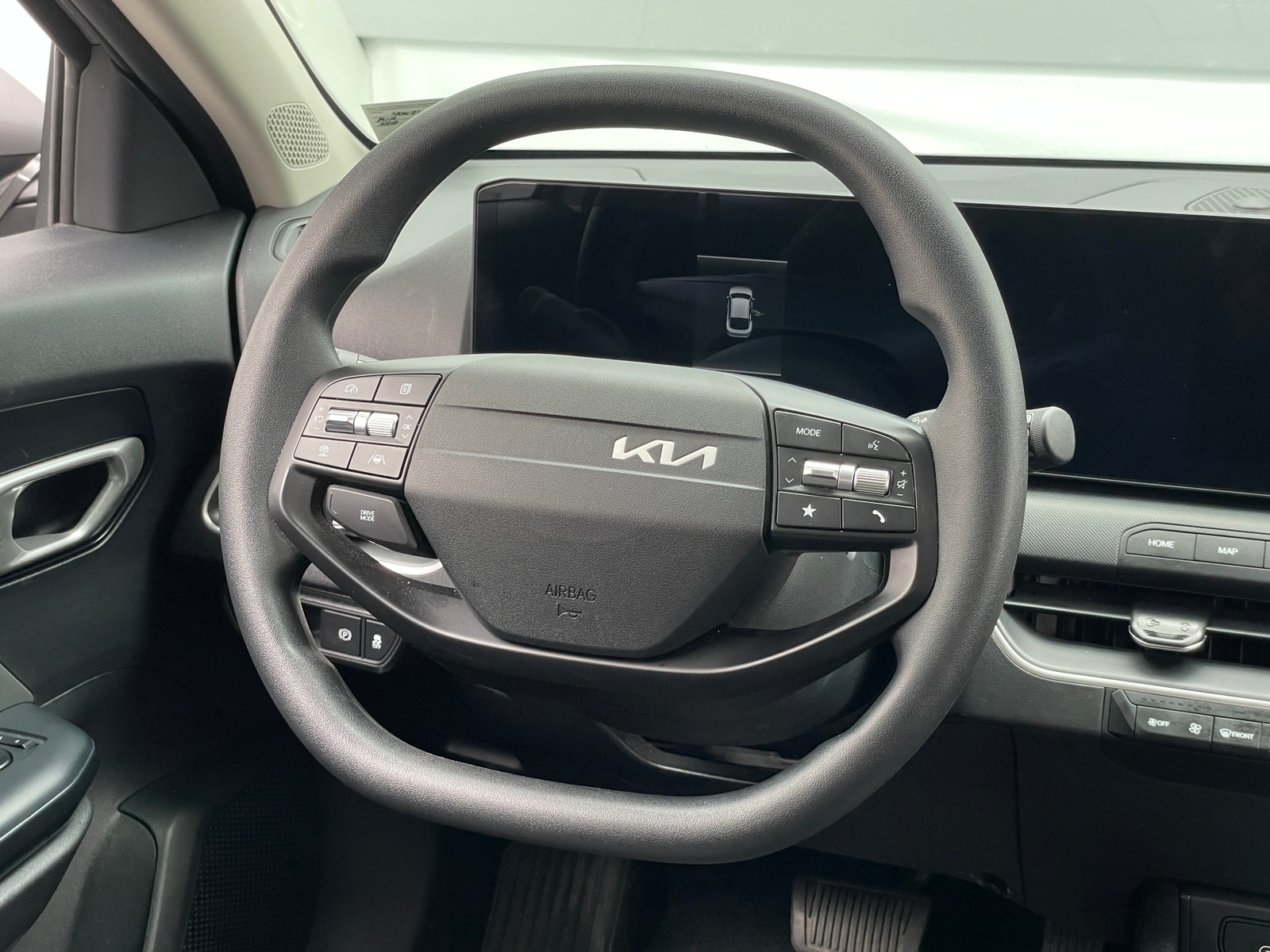 Thumbnail: 2025 Kia K4 - 5