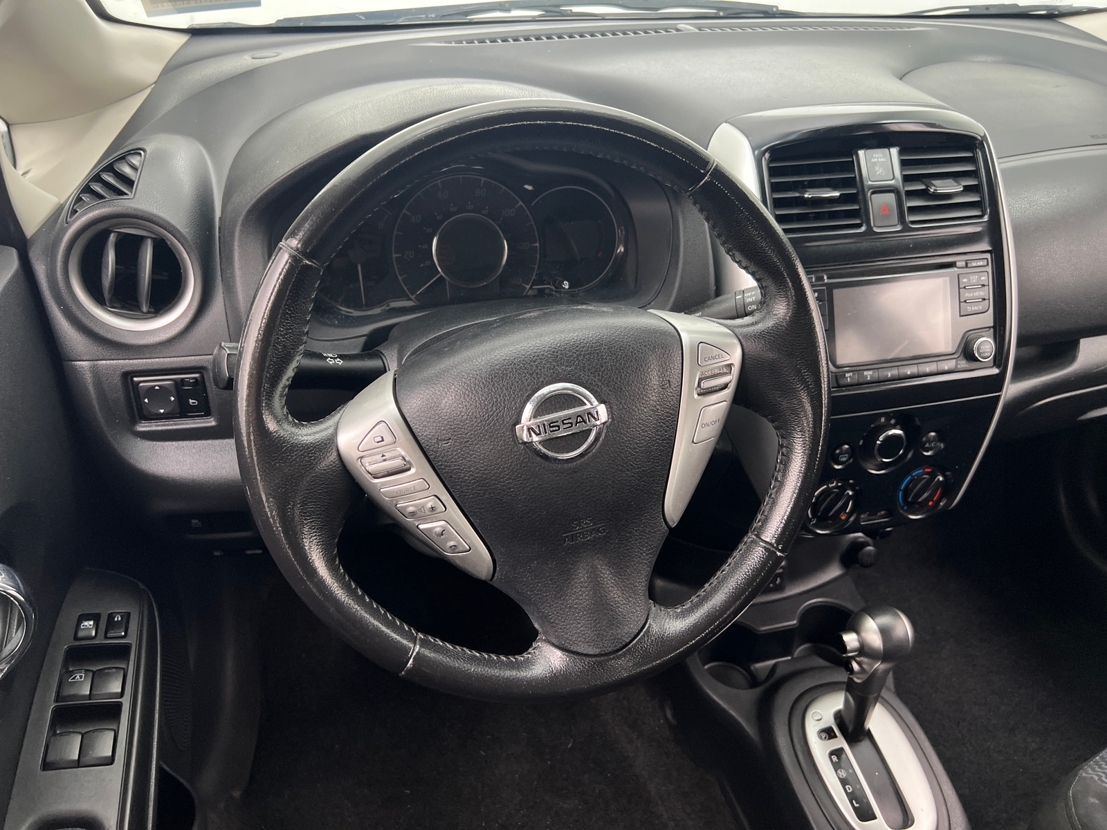 Thumbnail: 2017 Nissan Versa Note - 5