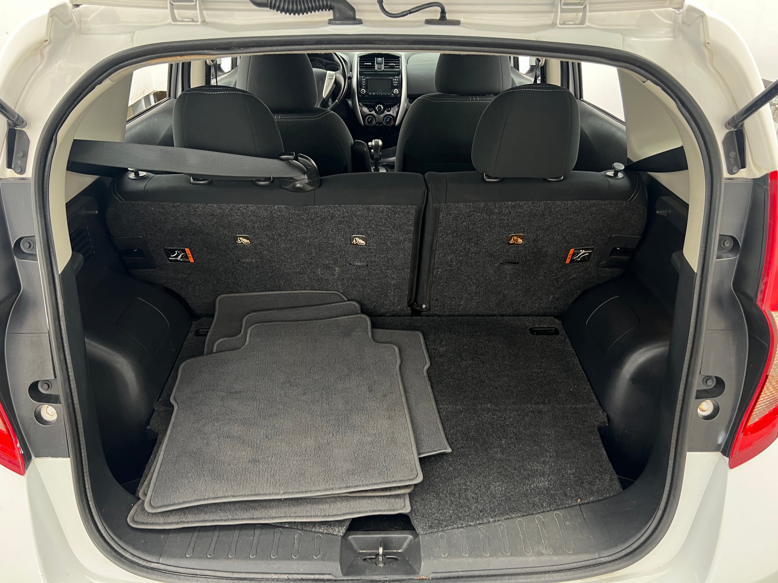 Thumbnail: 2017 Nissan Versa Note - 7